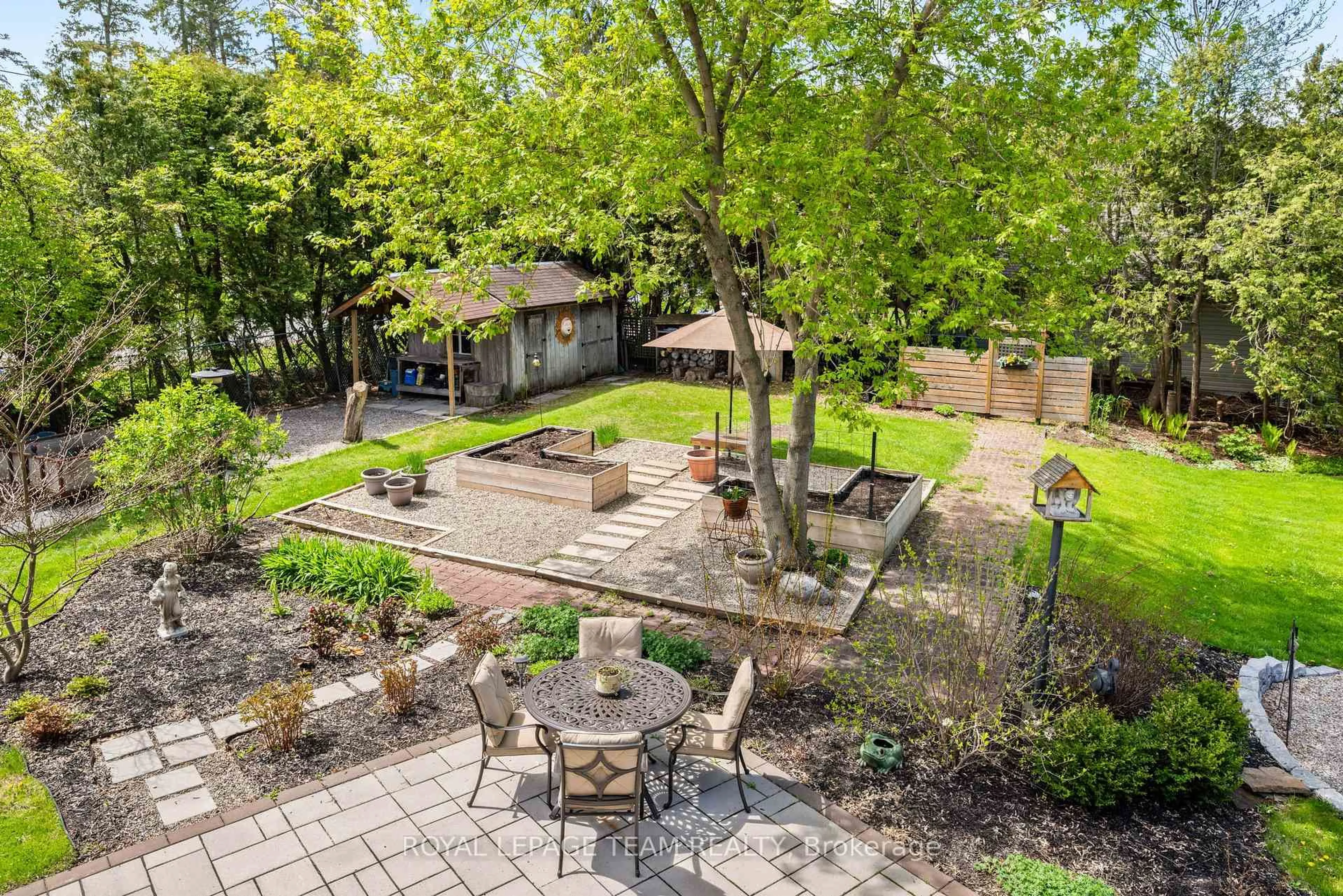 A pic from outside/outdoor area/front of a property/back of a property/a pic from drone, street for 2 Lockview Rd, Ottawa Ontario K4M 1B2