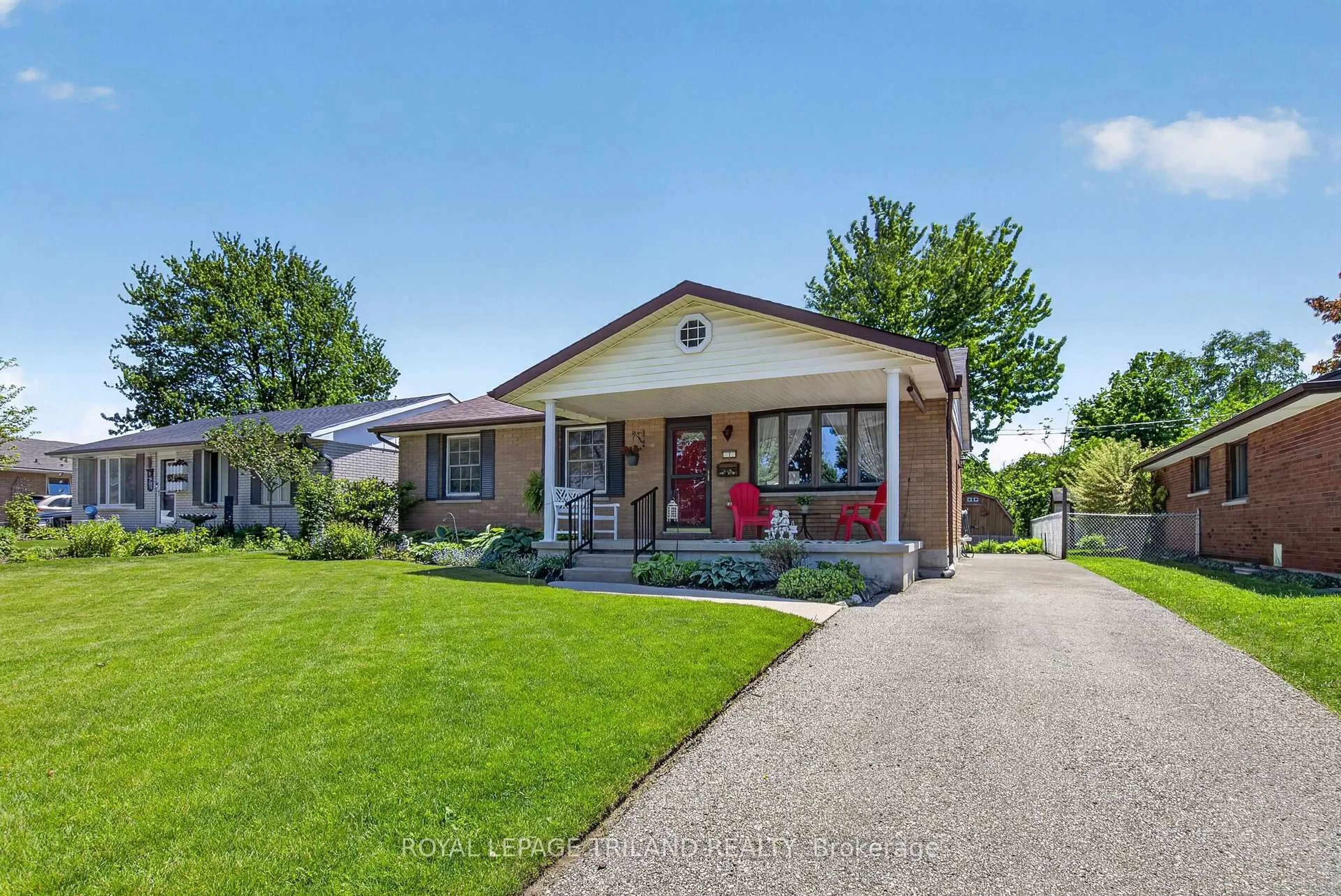 Home with brick exterior material, street for 7 THOMPSON Ave, St. Thomas Ontario N5R 1G1