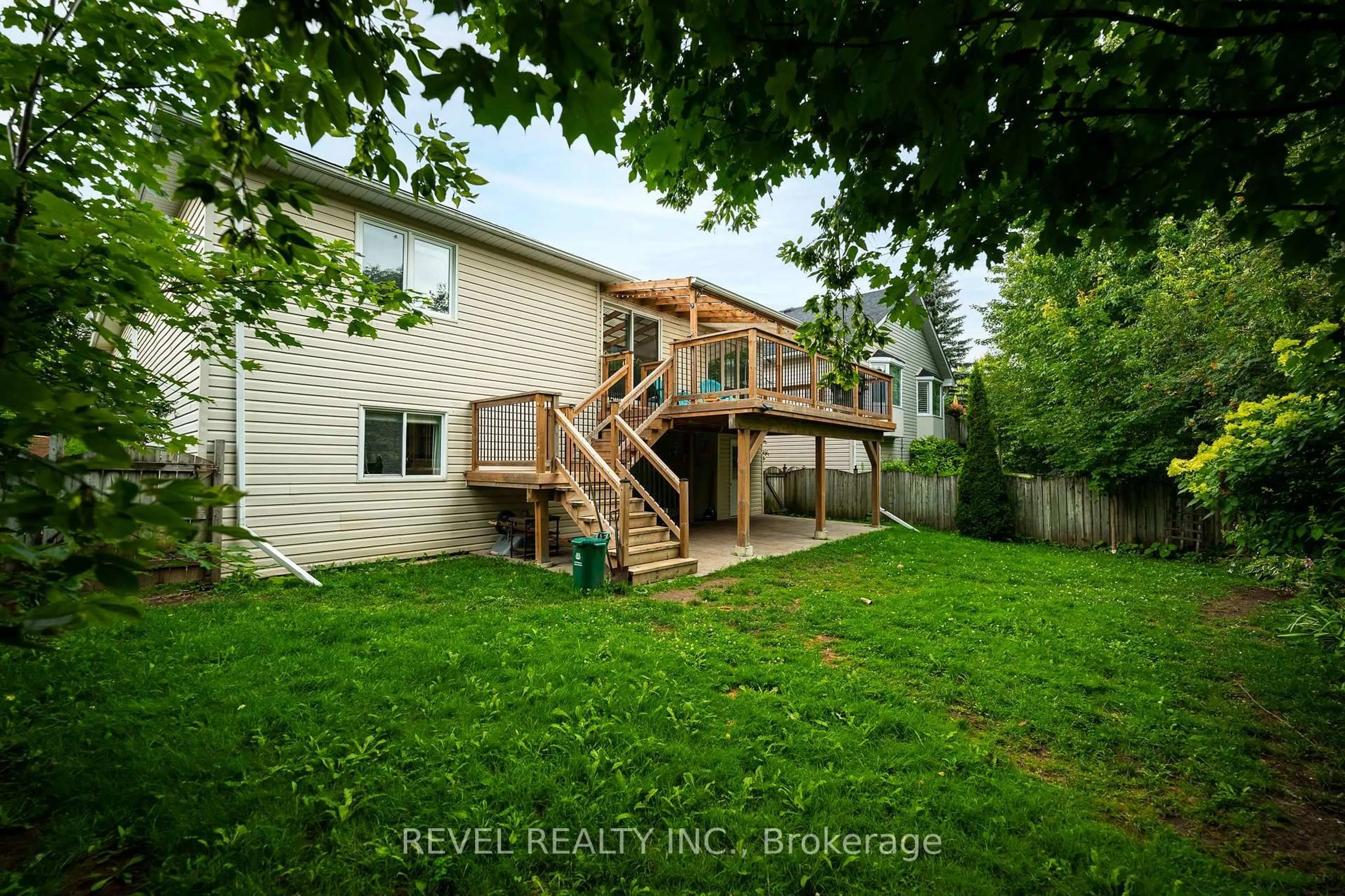 Patio, unknown for 441 Greenwood St, Shelburne Ontario L9V 3B1