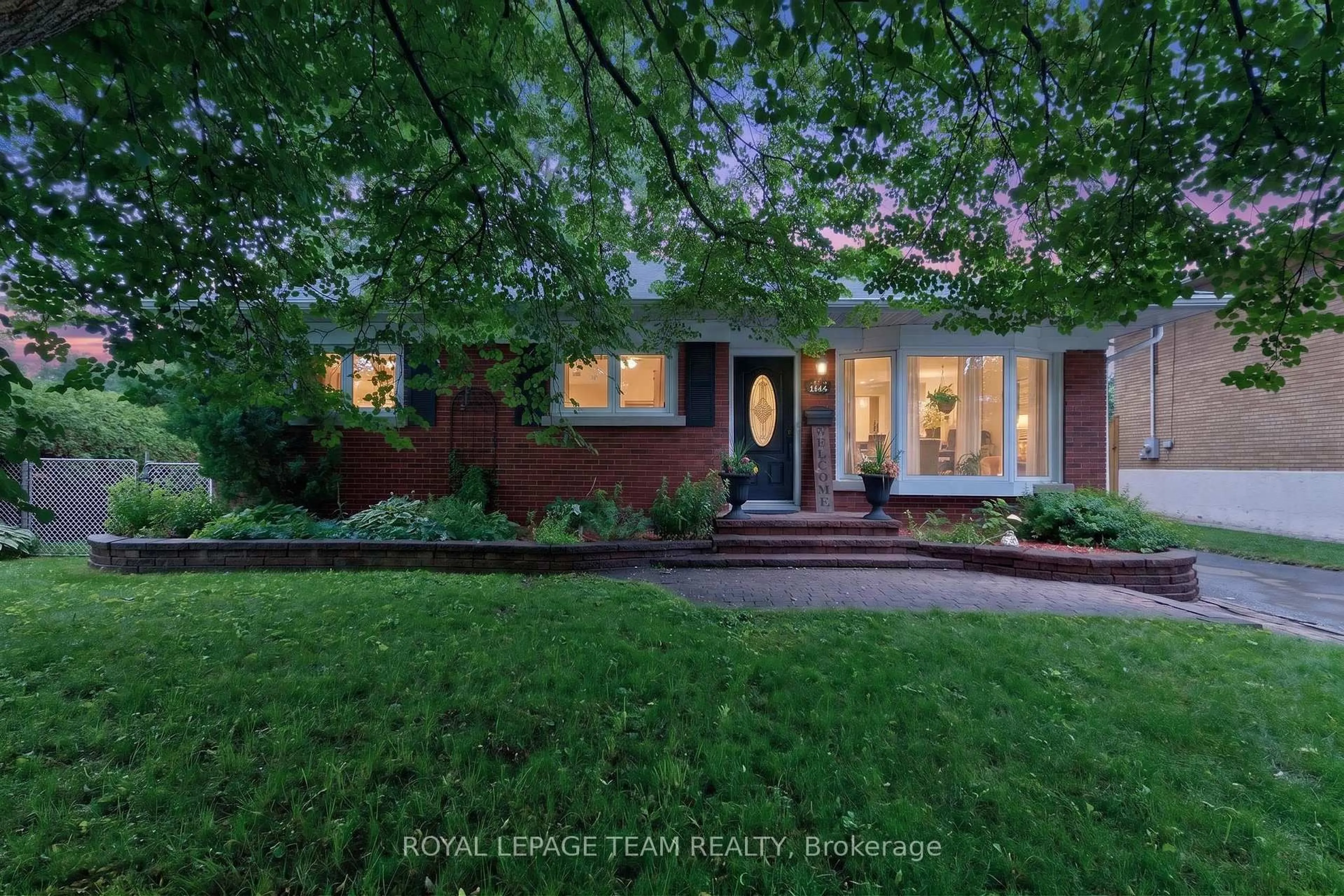 Unknown for 1144 Cline Cres, Ottawa Ontario K2C 2P2