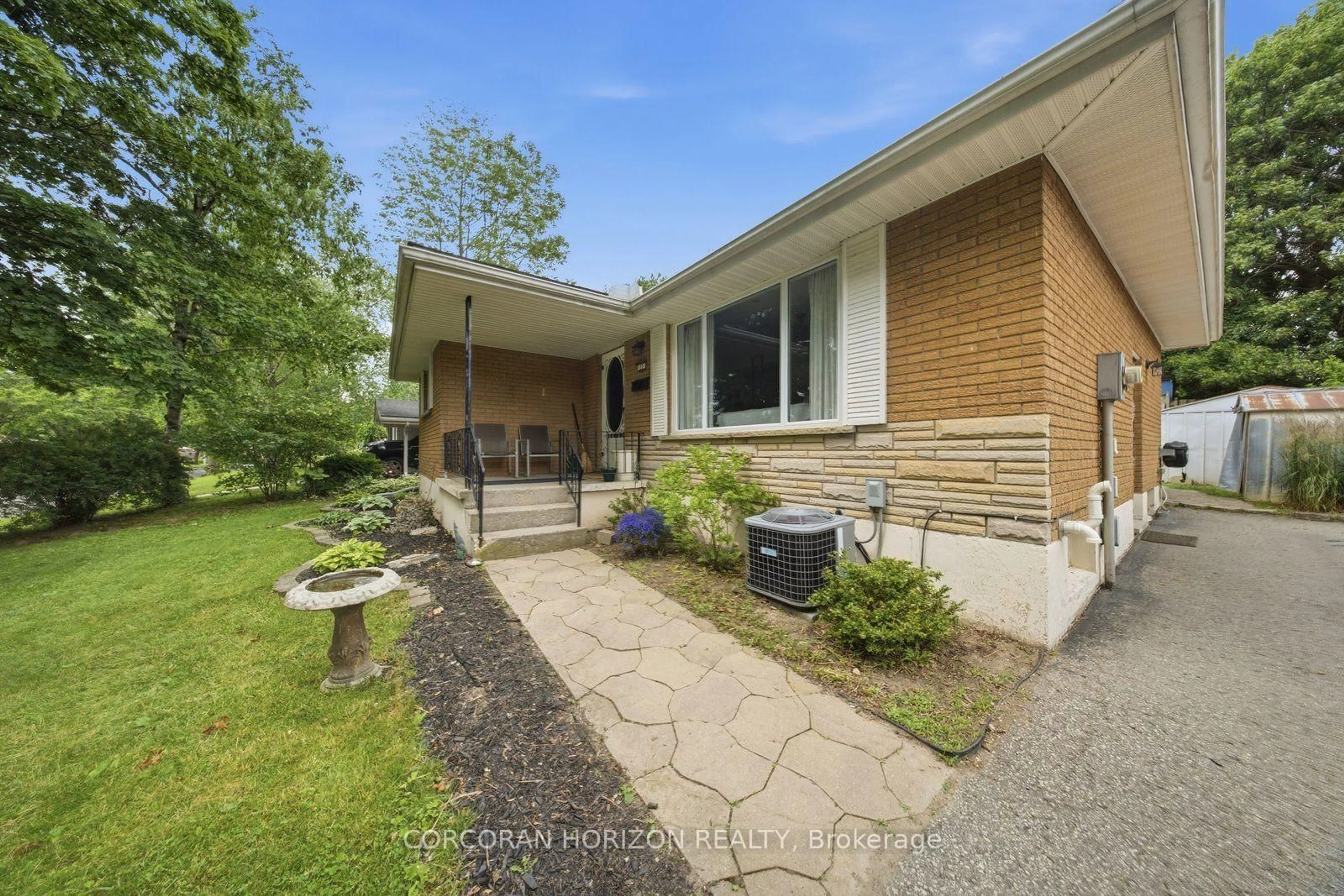Patio, street for 13 Mackay Ave, Norfolk Ontario N3Y 1C9