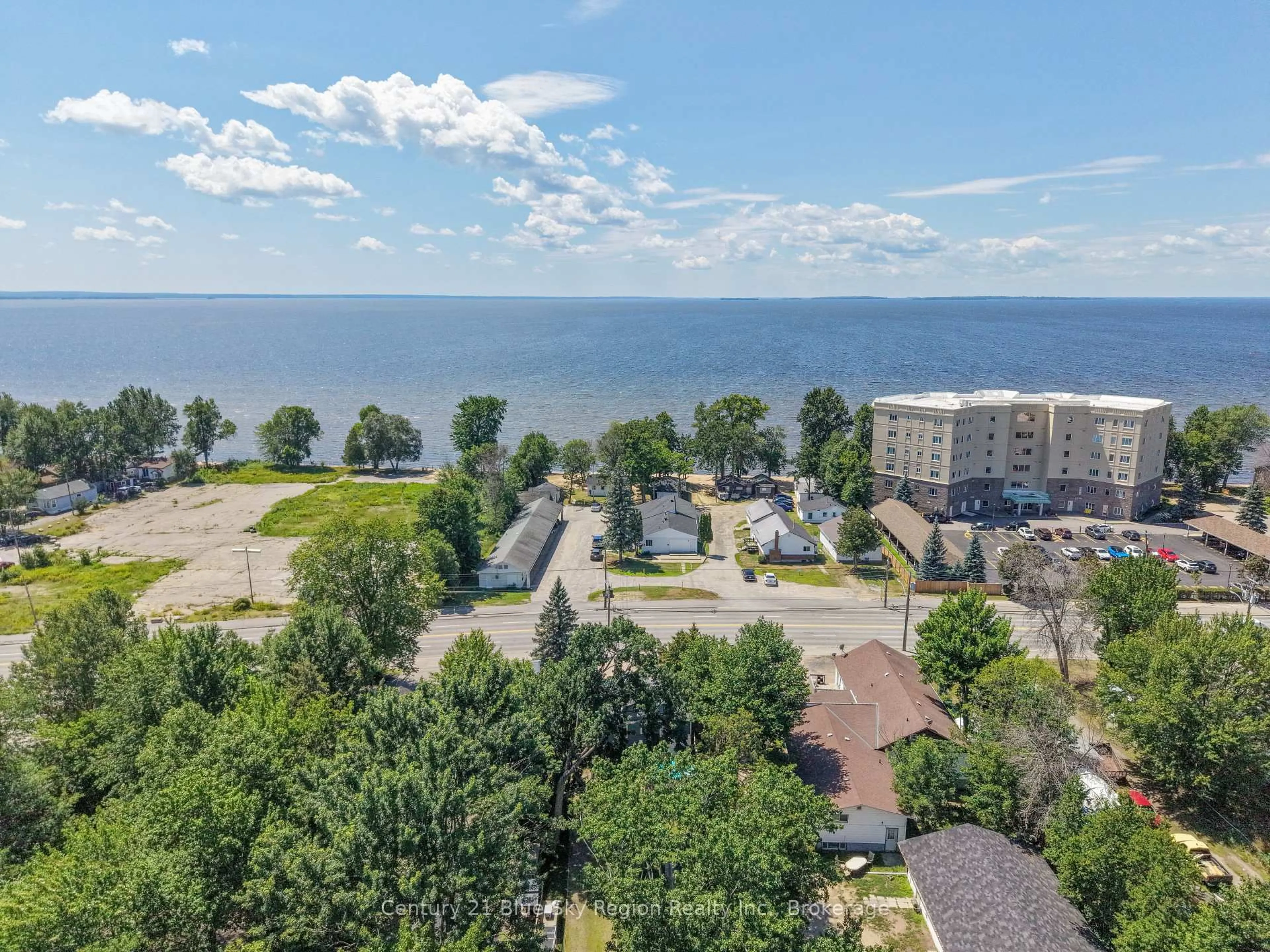 A pic from outside/outdoor area/front of a property/back of a property/a pic from drone, water/lake/river/ocean view for 554 Lakeshore Dr, North Bay Ontario P1A 2E6