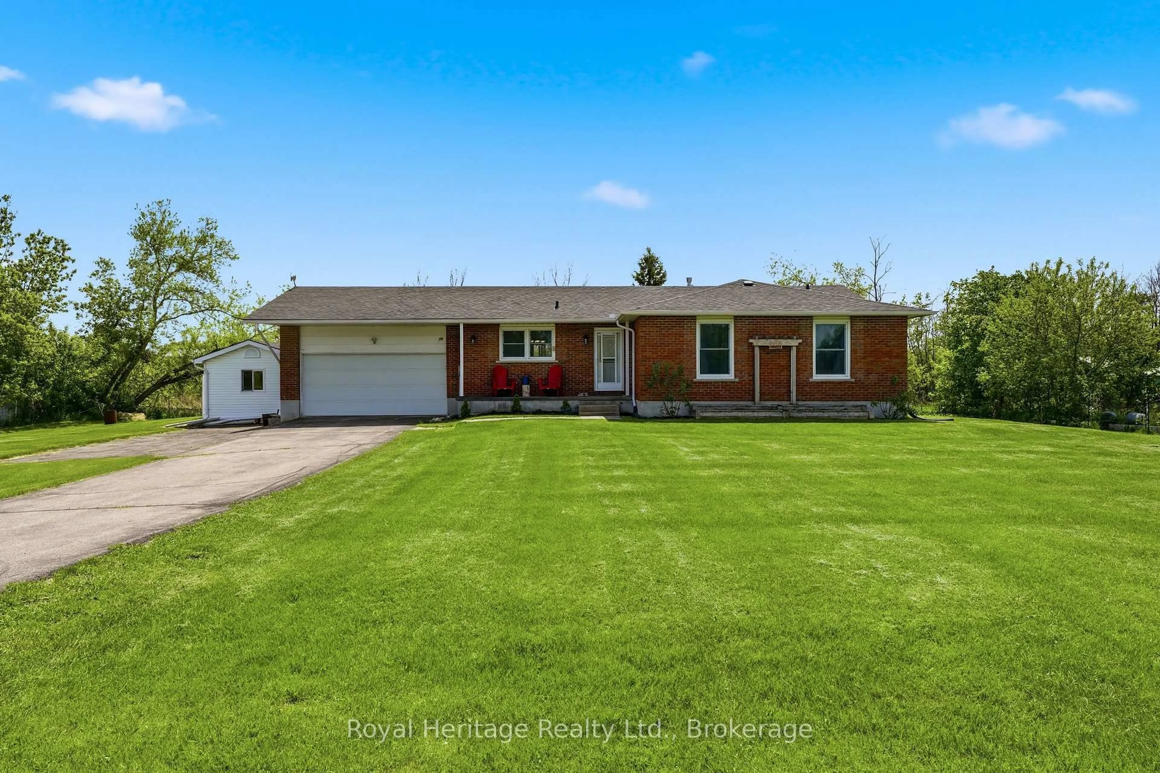 A pic from outside/outdoor area/front of a property/back of a property/a pic from drone, street for 834 Melrose Rd, Shannonville Ontario K0K 3A0