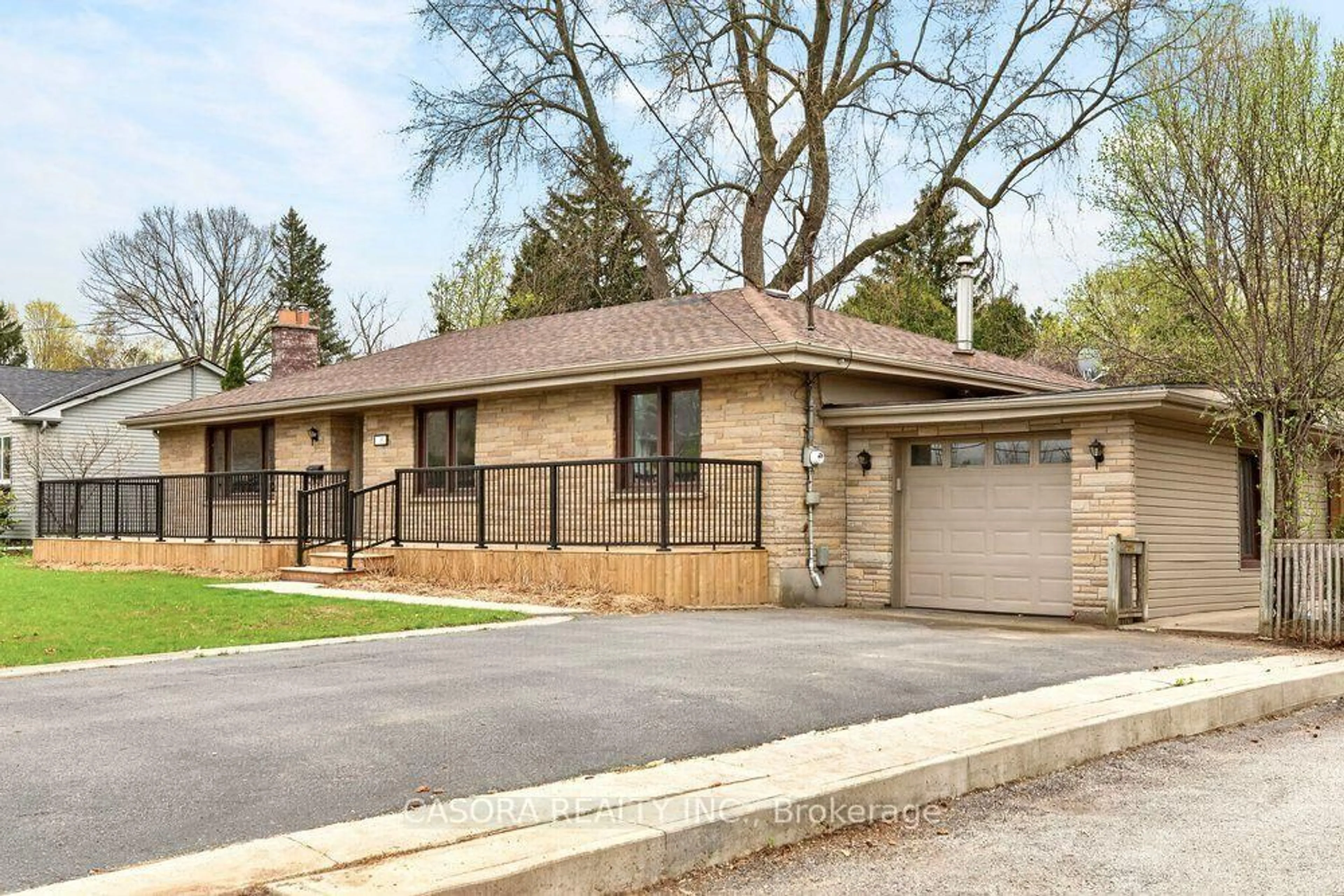 Home with brick exterior material, street for 18 Garden Ave, Hamilton Ontario L9G 2J5