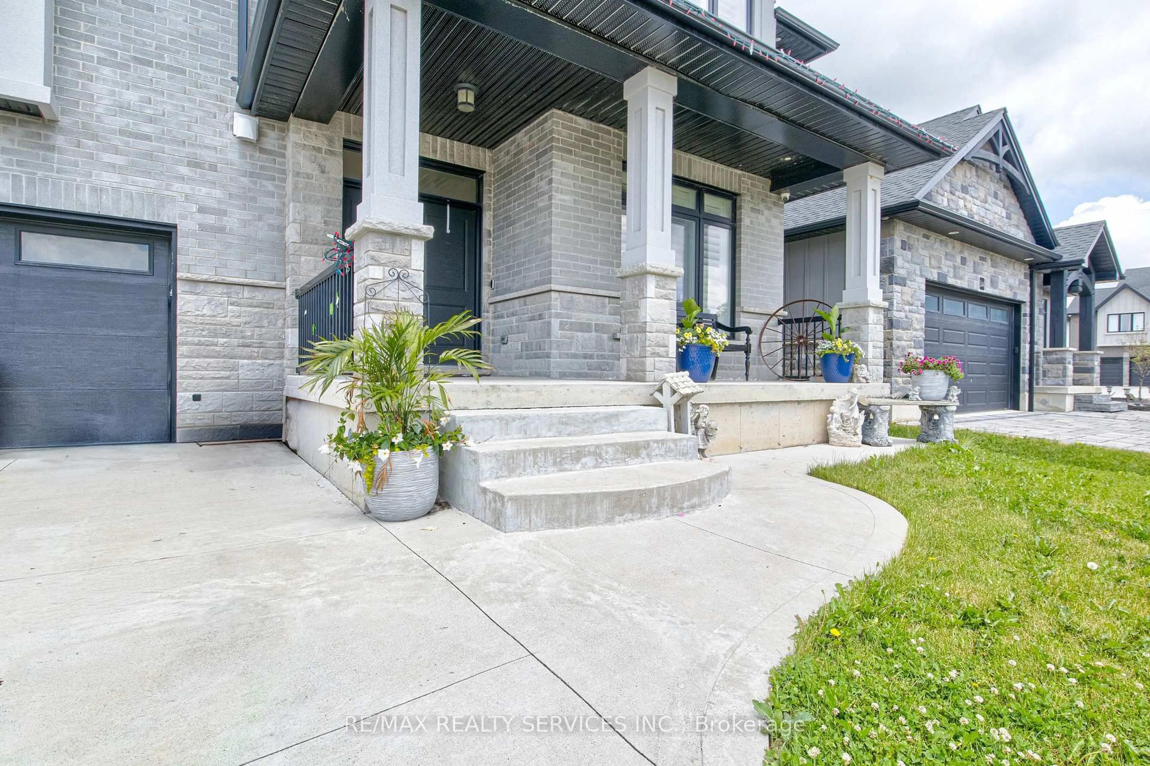 Patio, unknown for 240 Tamarack Blvd Blvd, Woodstock Ontario N4S 0E2