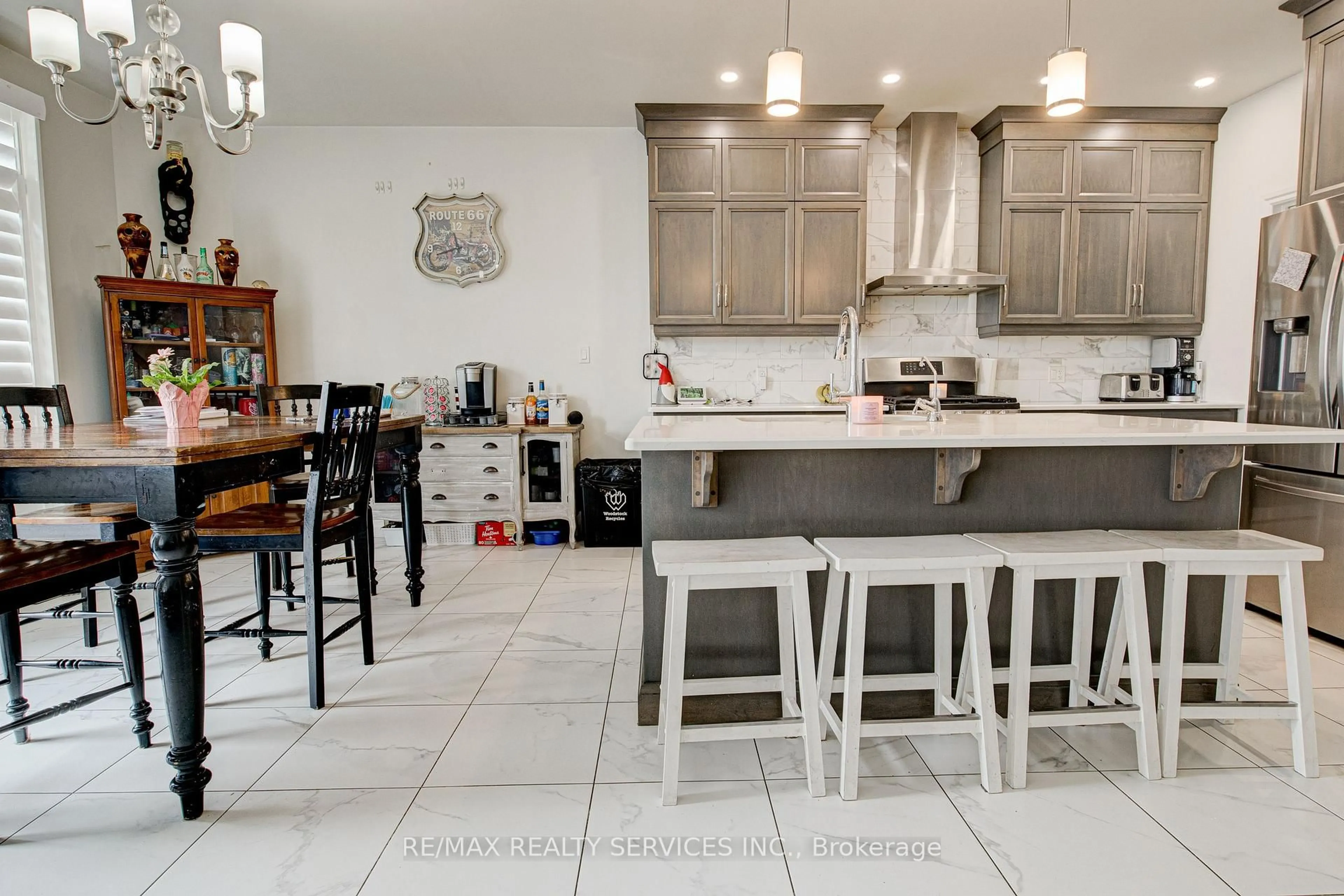 Open concept kitchen, ceramic/tile floor for 240 Tamarack Blvd Blvd, Woodstock Ontario N4S 0E2