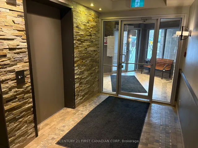 1 Jacksway Cres #114, London North 3