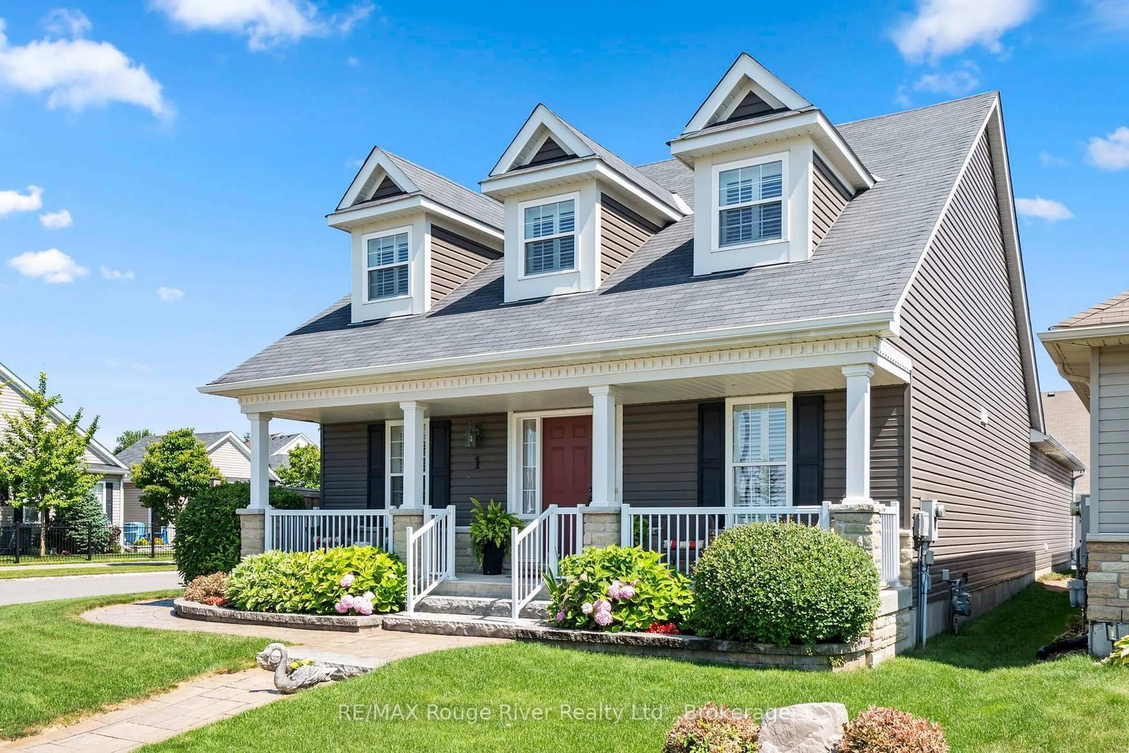 Home with vinyl exterior material, street for 1 Greenaway Circ, Port Hope Ontario L1A 0B9