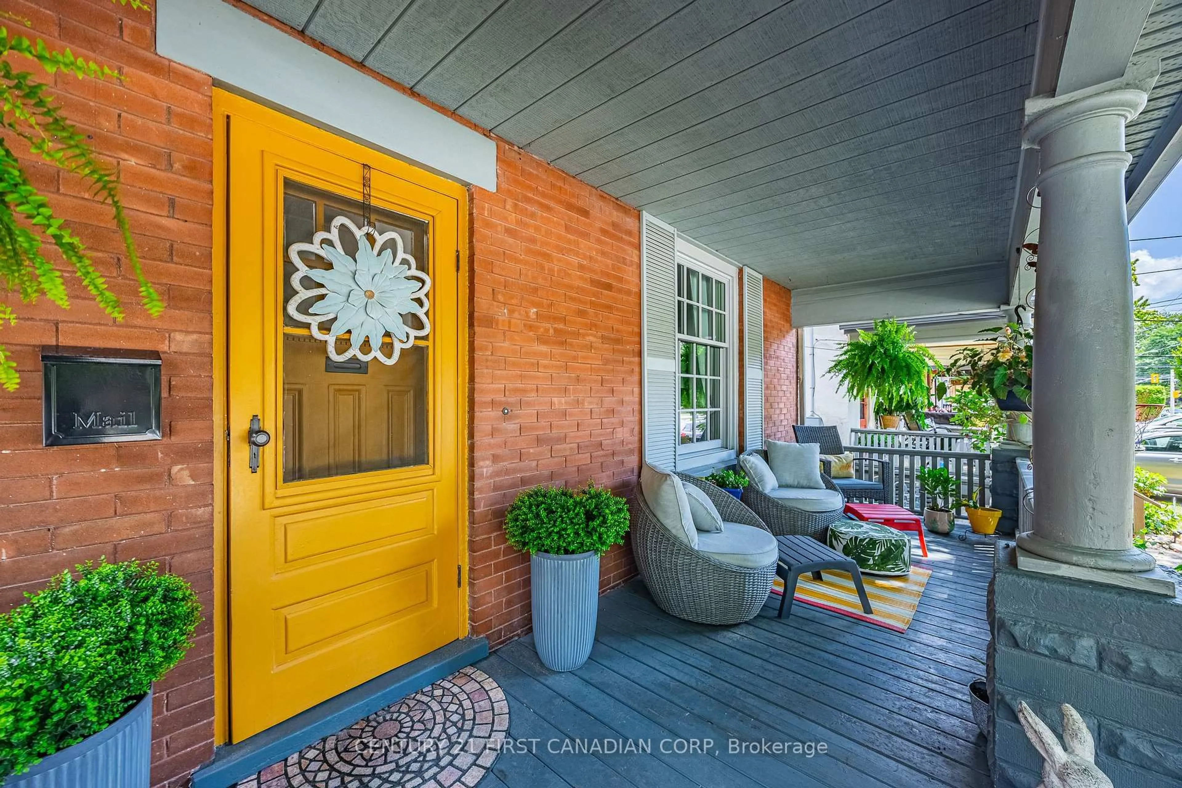 Indoor entryway for 330 Cheapside St, London East Ontario N6A 2A6