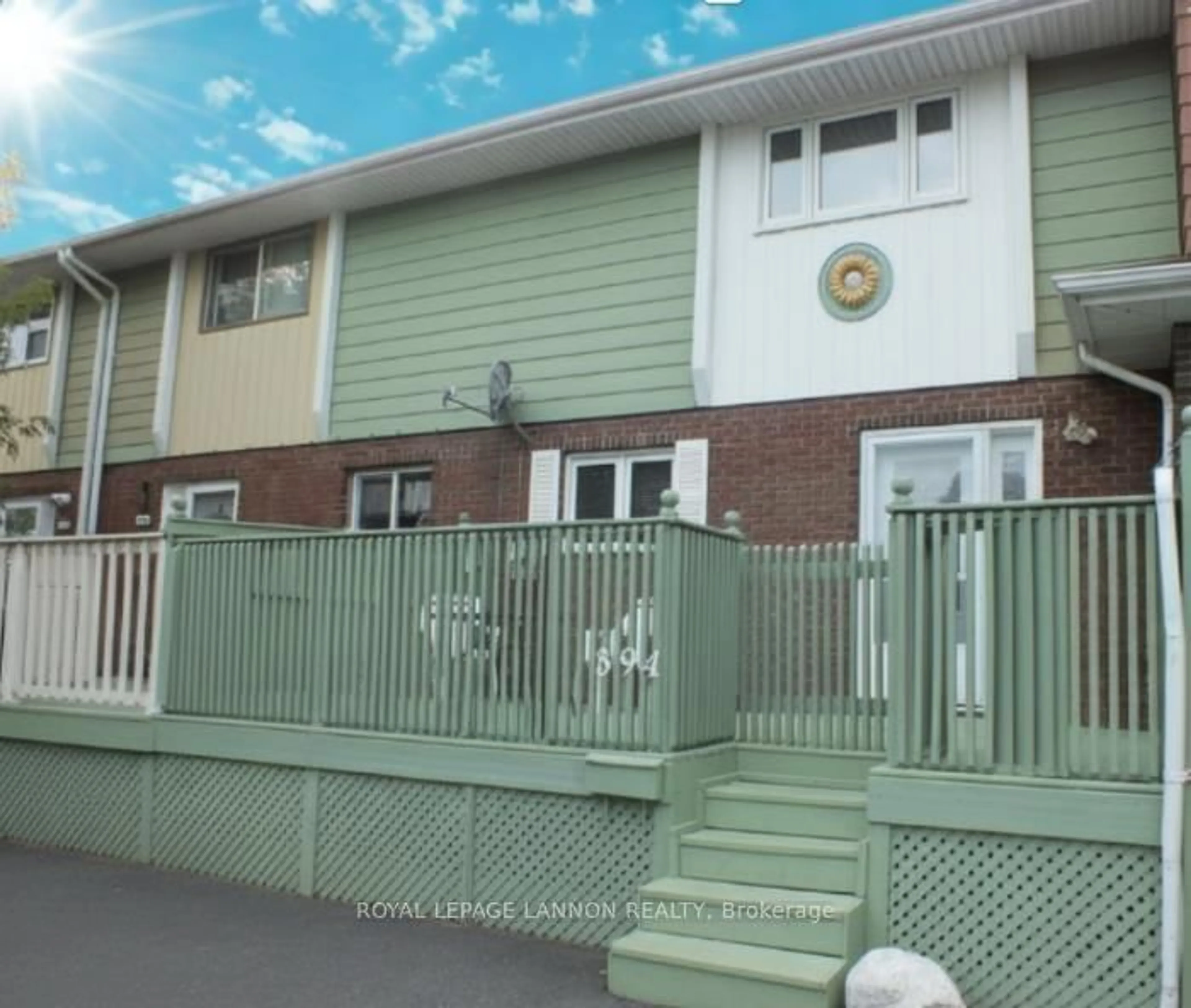 Home with vinyl exterior material, street for 394 Brant St, Thunder Bay Ontario P7A 7R4