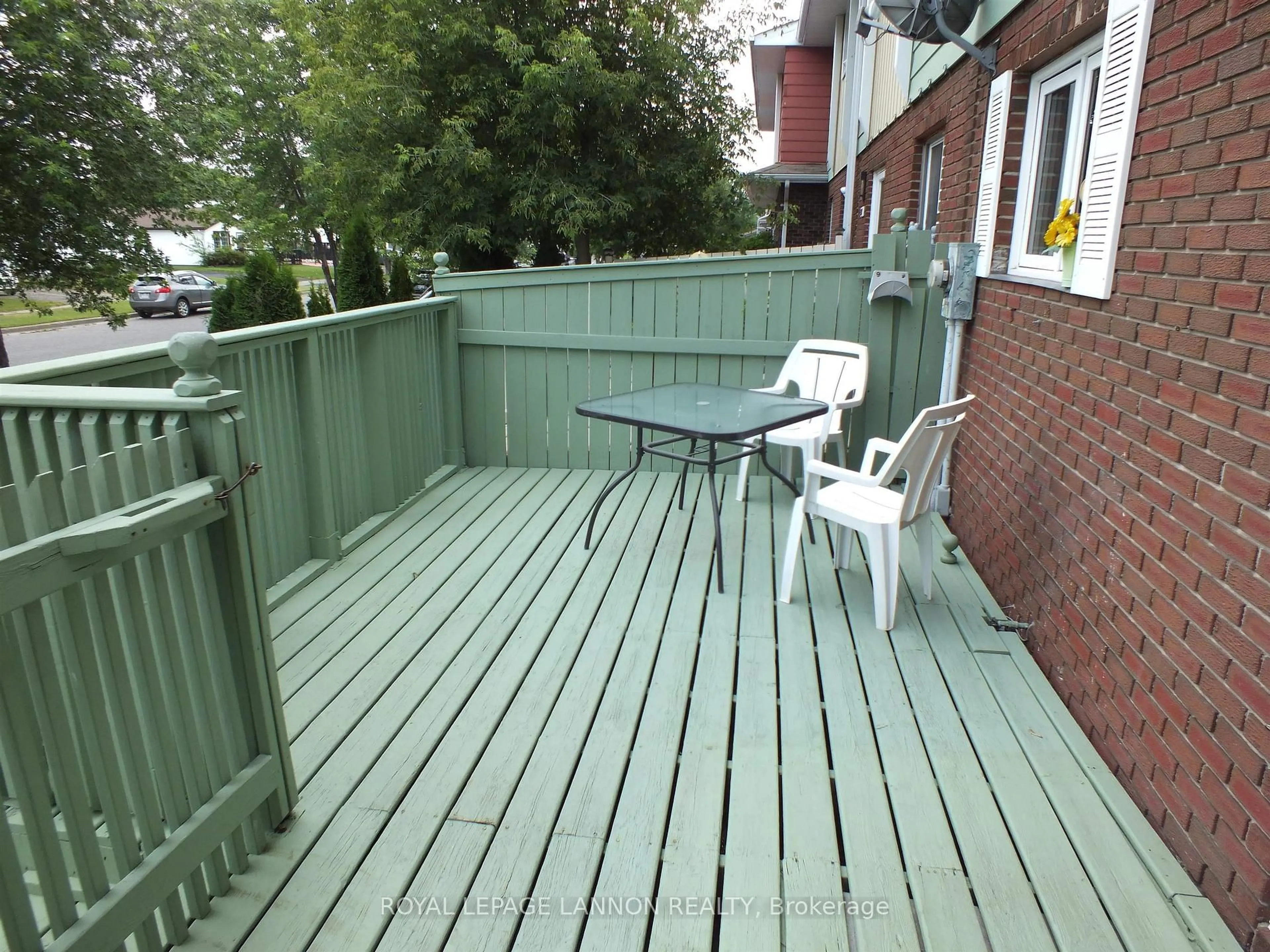Patio, street for 394 Brant St, Thunder Bay Ontario P7A 7R4