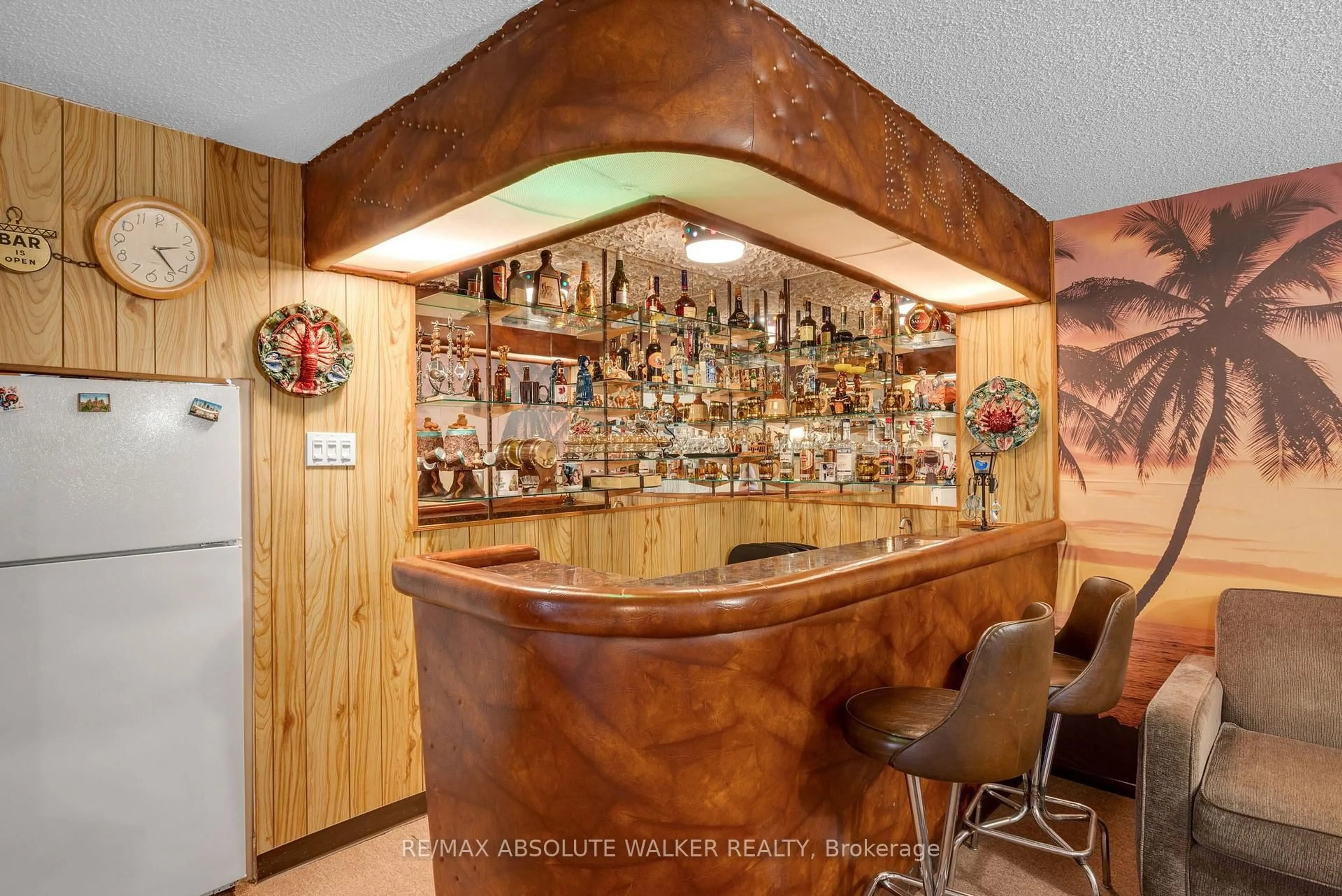 Lobby for 656 Morin St, Ottawa Ontario K1K 3G9