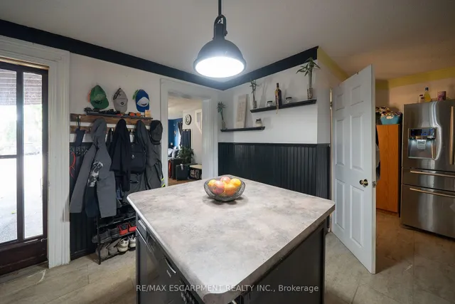 78 Arthur St, Brantford 5