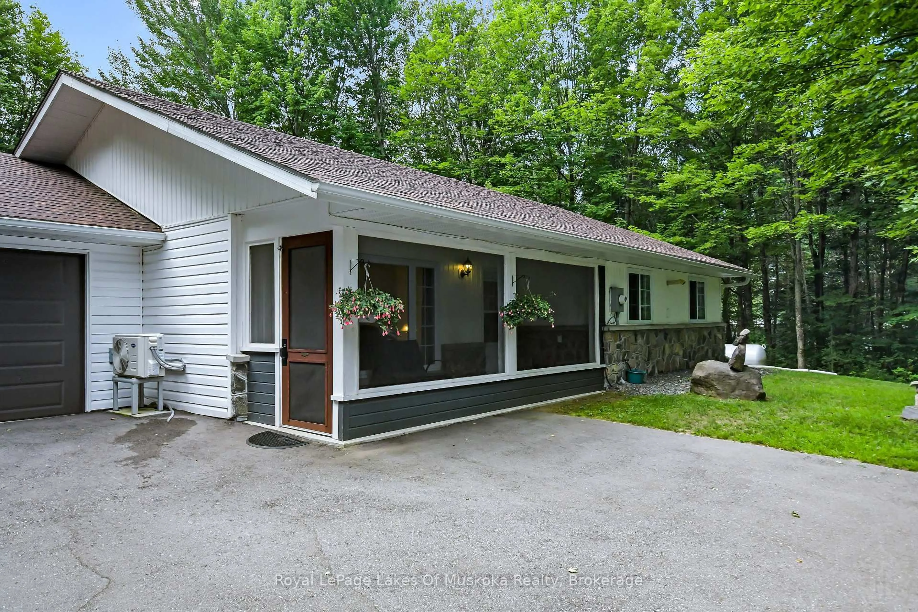 Unknown for 91 Hutcheson Beach Rd, Huntsville Ontario P1H 1N4