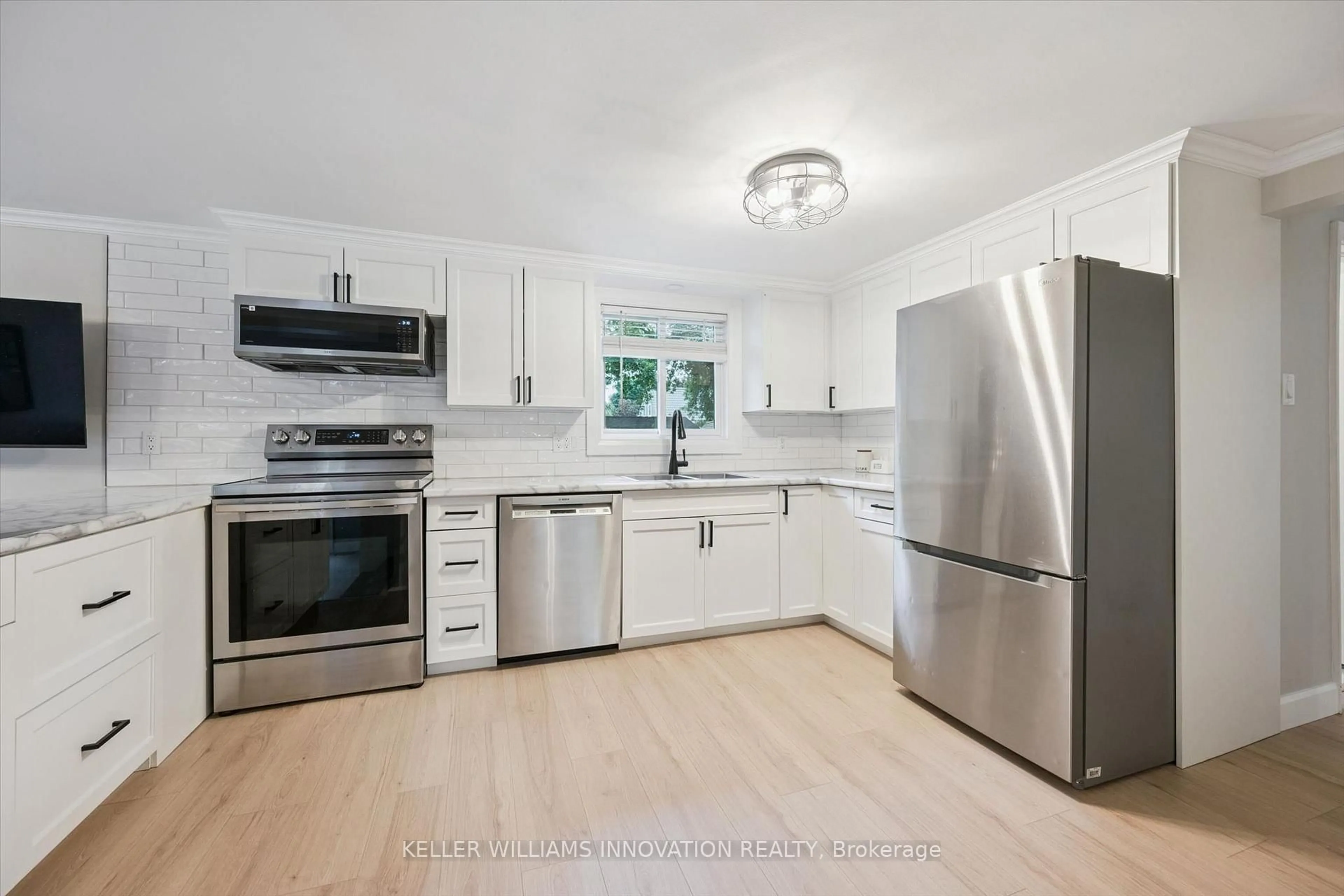 Open concept kitchen, unknown for 26 Market St, Kitchener Ontario N2K 1H2