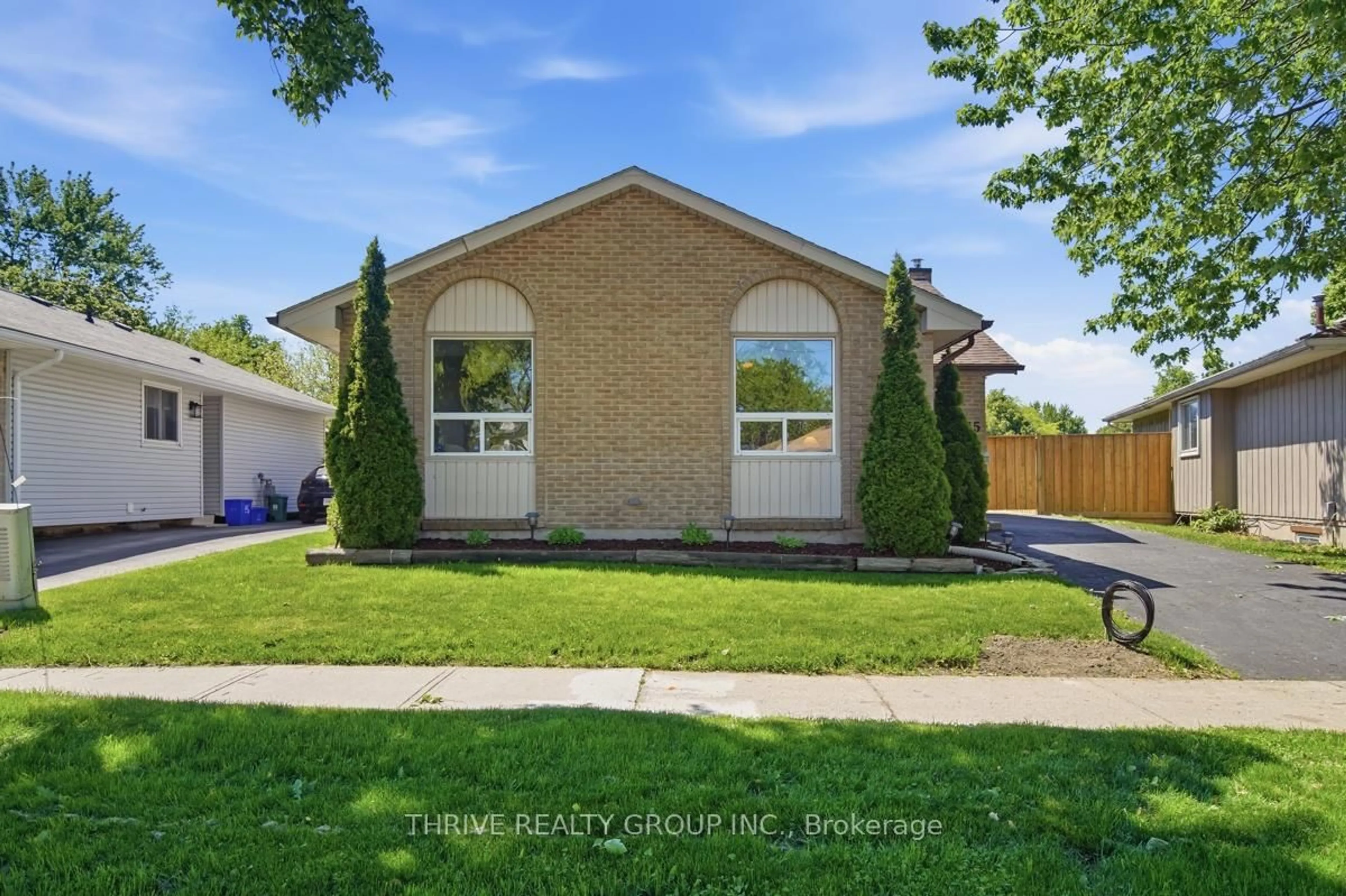 Unknown for 15 RENNY Cres, London South Ontario N6E 2C4