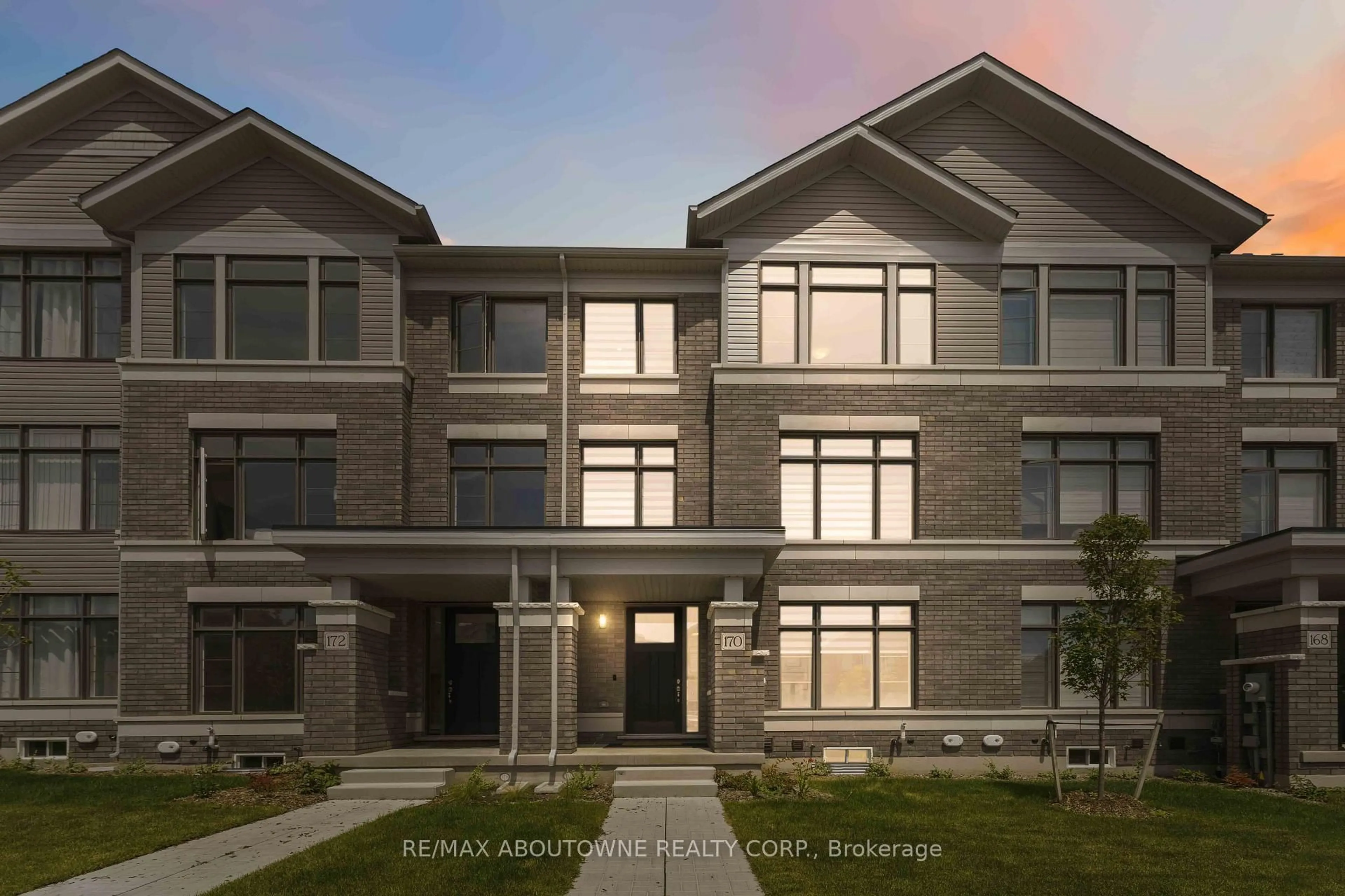Home with brick exterior material, building for 170 Spitfire Dr, Hamilton Ontario L0R 1W0