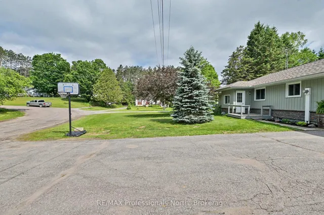 12 Stouffer St, Minden Hills 4