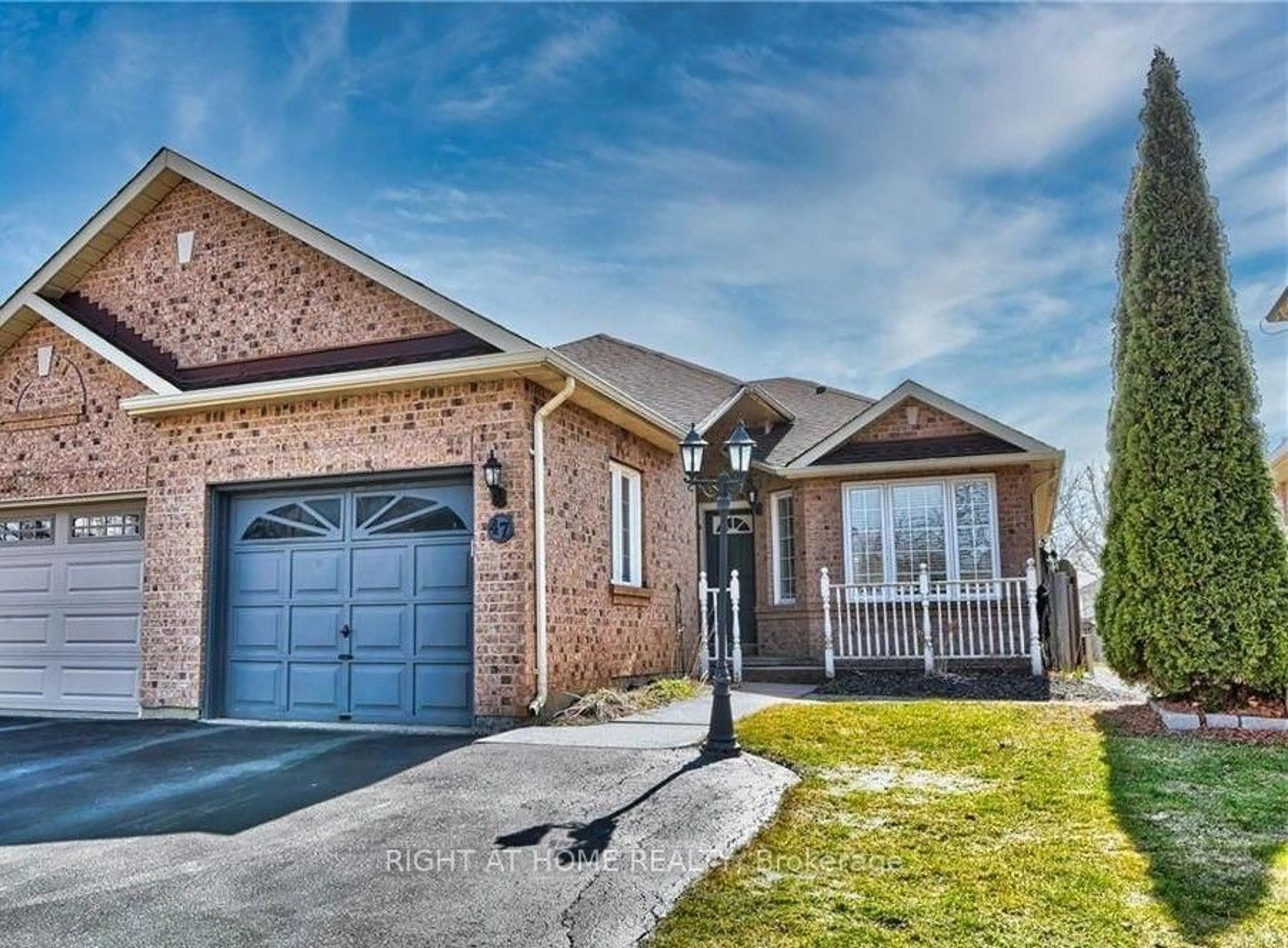 Home with brick exterior material, street for 47 Jackson Crt, Welland Ontario L3C 7G2