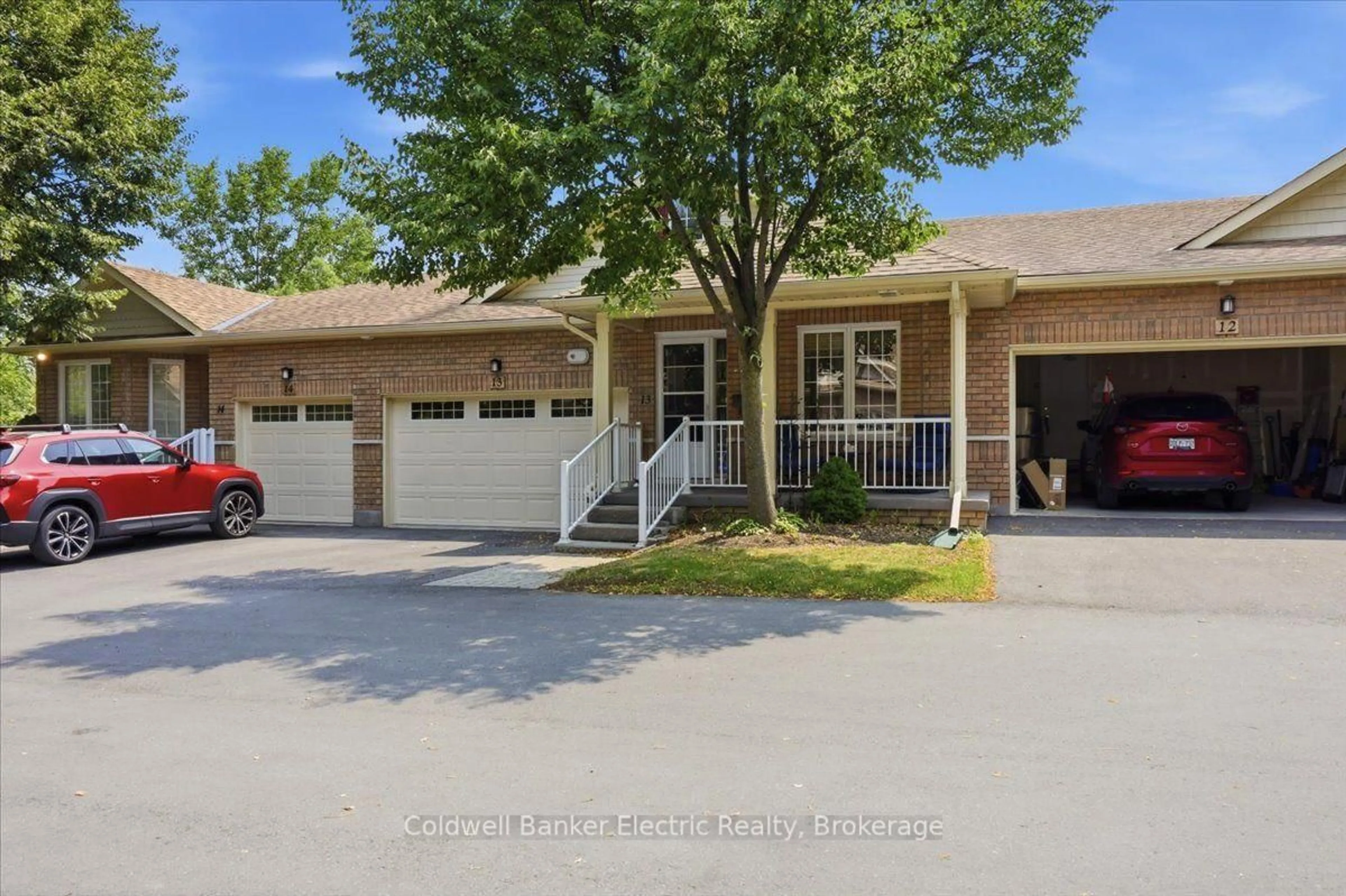 Unknown for 877 Wentworth St #13, Peterborough Ontario K9J 8R7