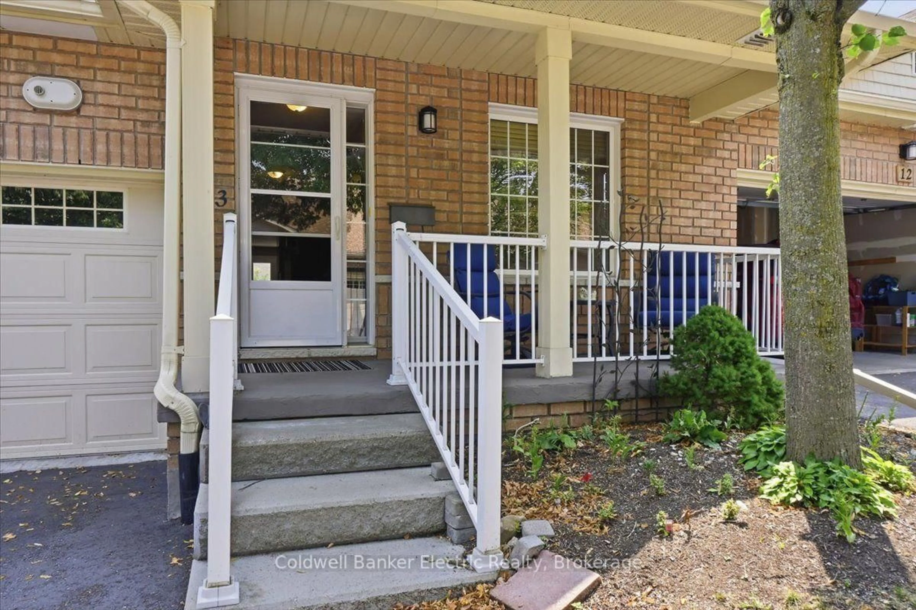 Unknown for 877 Wentworth St #13, Peterborough Ontario K9J 8R7