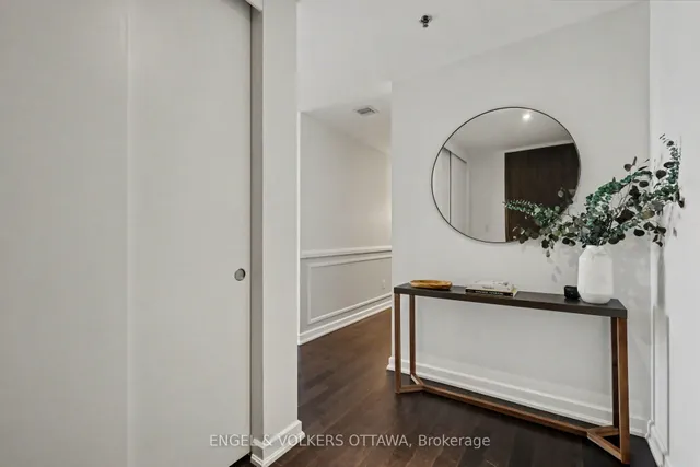 300 Lisgar St #513, Ottawa 5