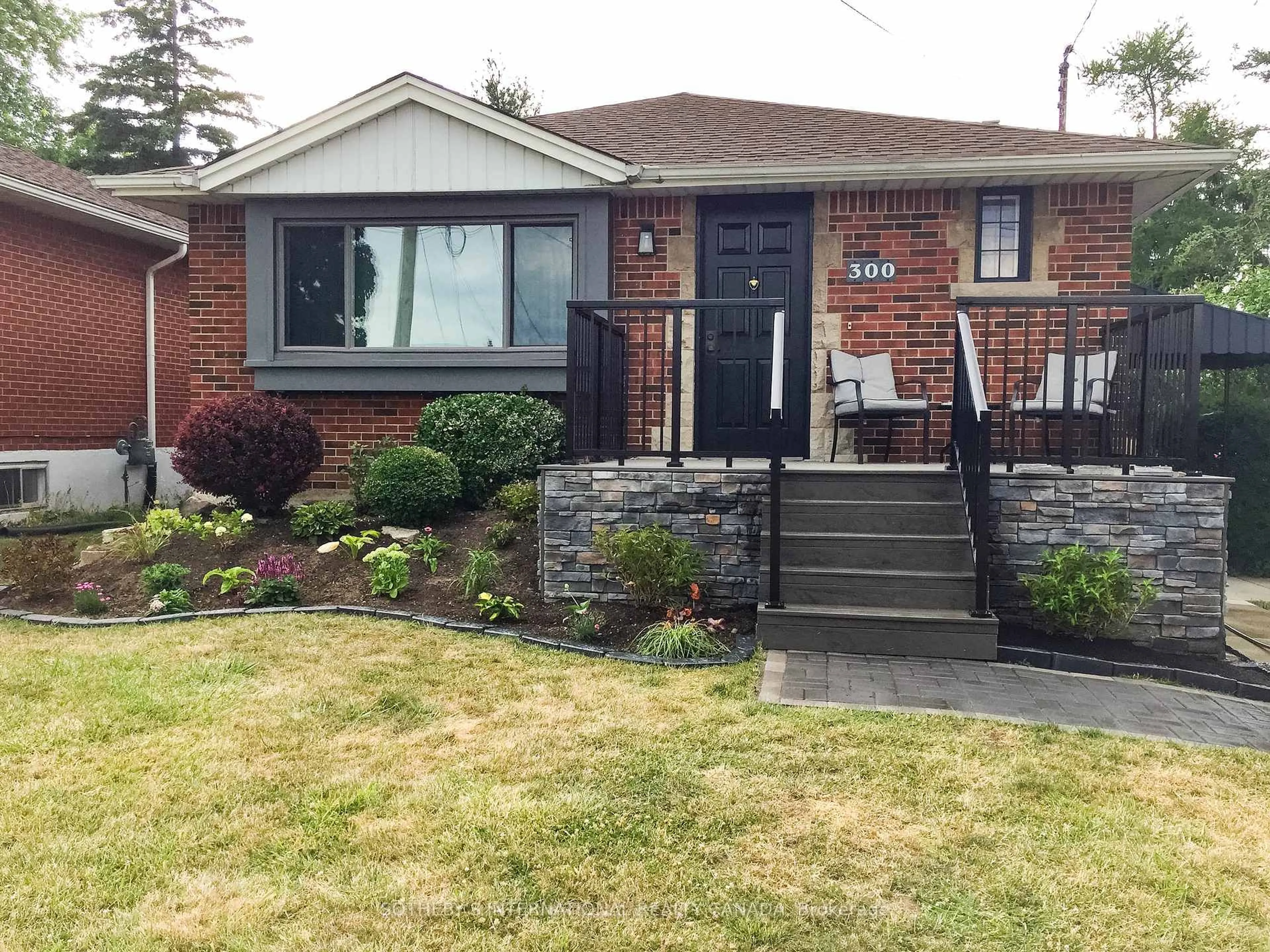 Home with brick exterior material, street for 300 East 45th St, Hamilton Ontario L8T 3K8
