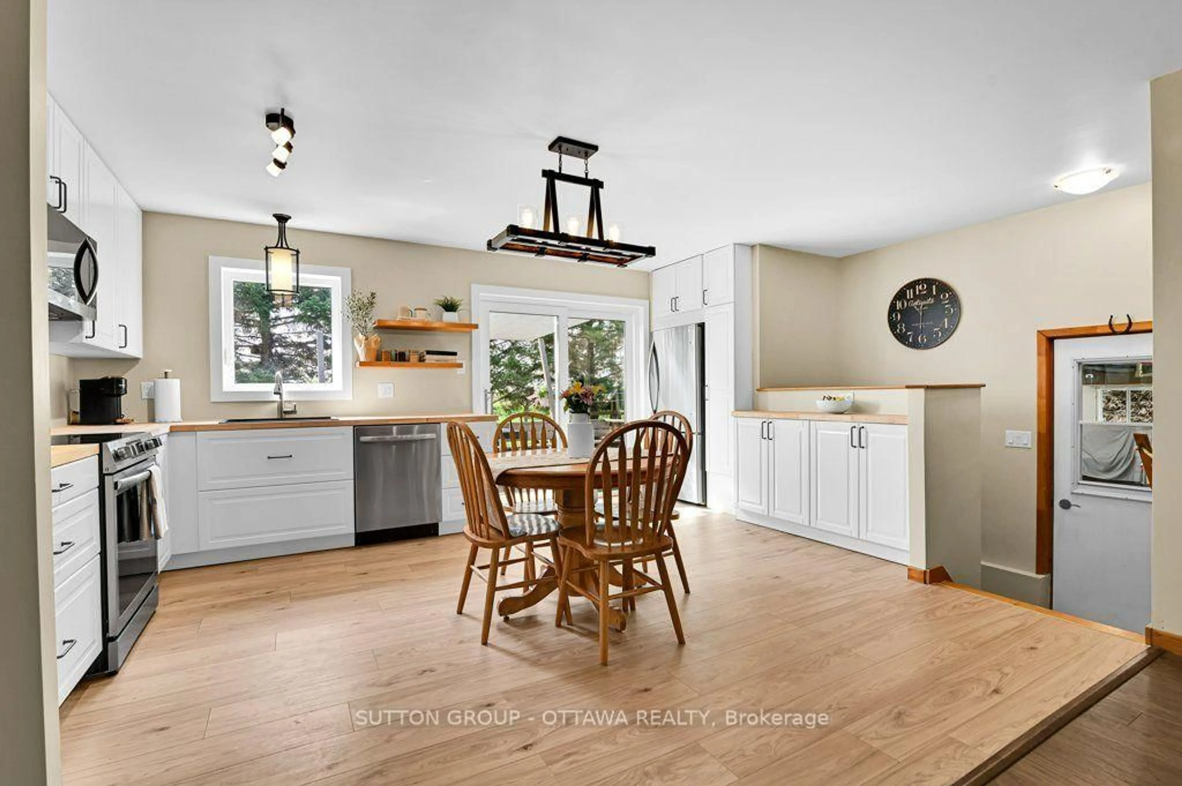 Open concept kitchen, unknown for 12720 Nation Valley Rd, North Dundas Ontario K0C 1H0