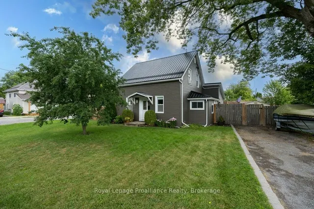 61 Pelham St, Quinte West 2
