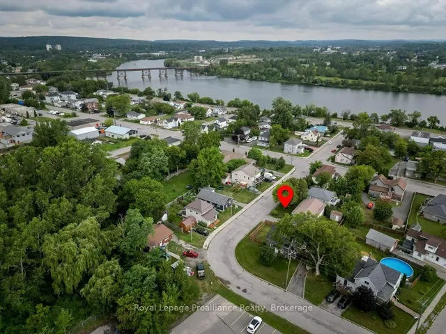 61 Pelham St, Quinte West 5