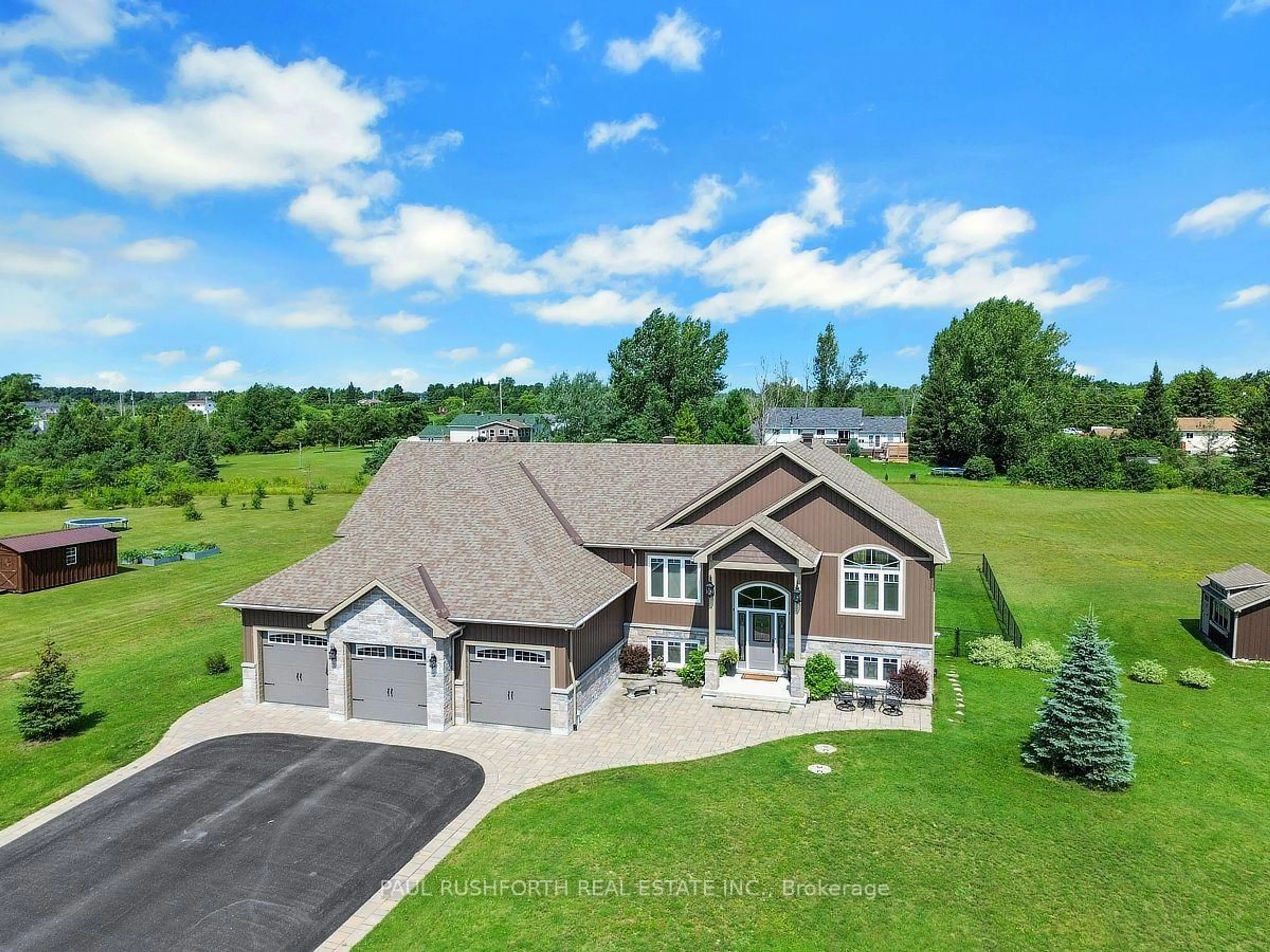 A pic from outside/outdoor area/front of a property/back of a property/a pic from drone, unknown for 250 Bristow Rd, Smiths Falls Ontario K7A 5B8