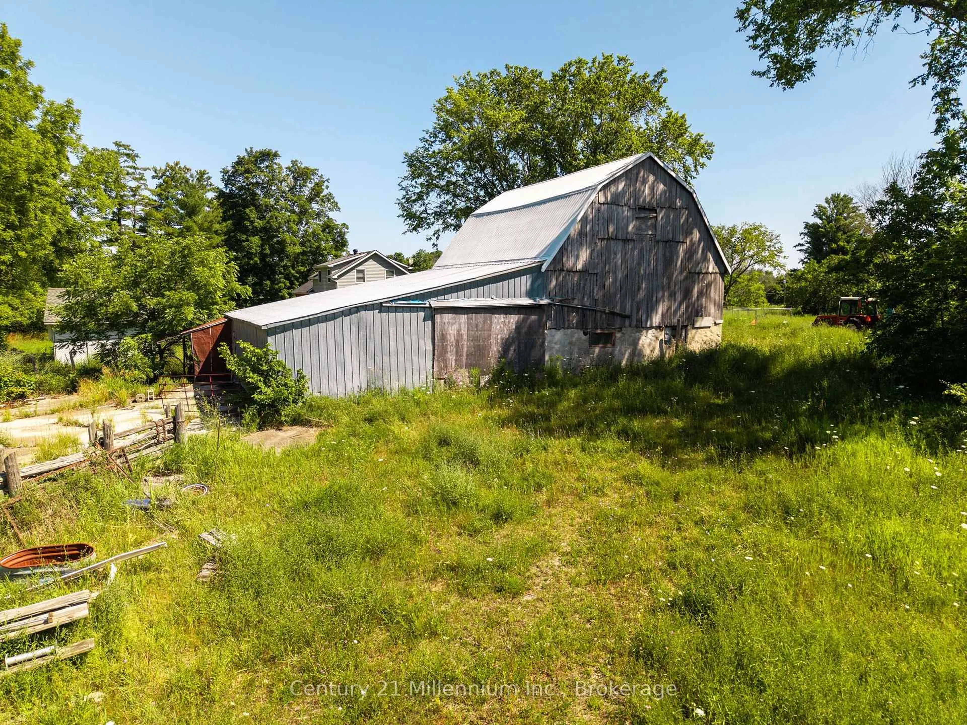 Shed for 102768 Grey Rd 18 Rd, Georgian Bluffs Ontario N4K 5N6