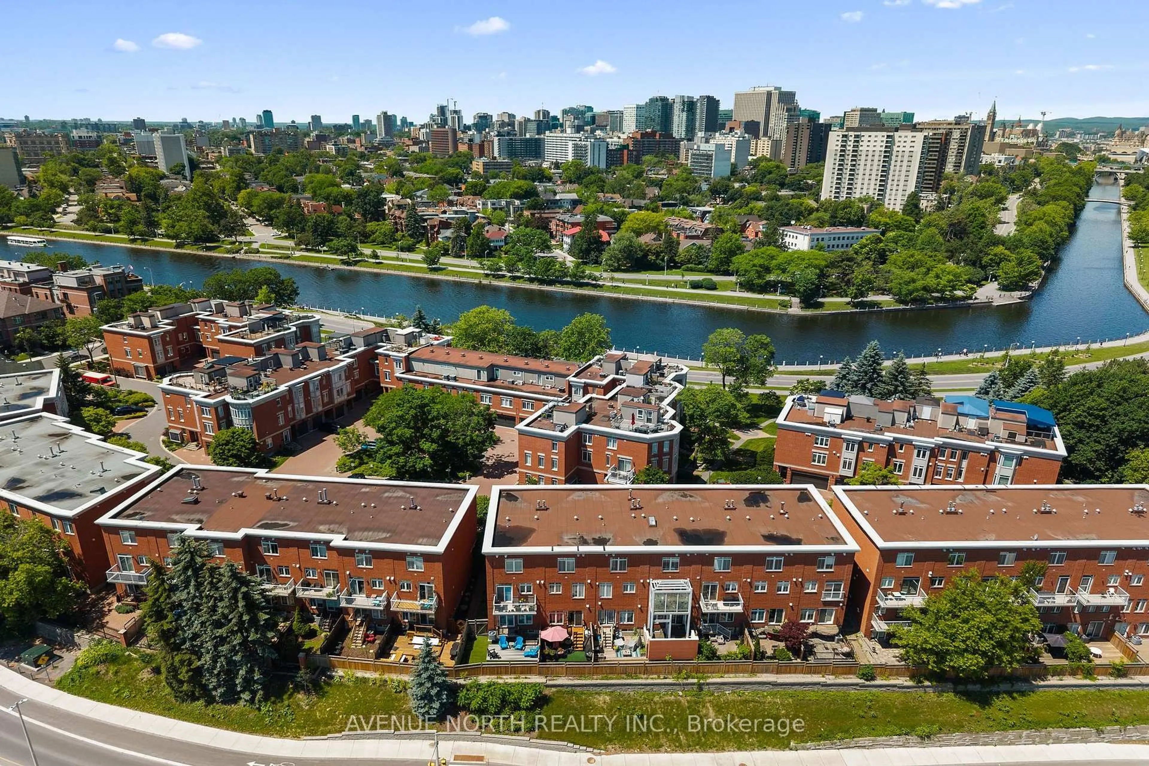A pic from outside/outdoor area/front of a property/back of a property/a pic from drone, city buildings view from balcony for 52 Kings Landing Private, Ottawa Ontario K1S 5P8