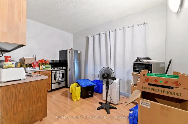 13 Usher St, Brantford 5
