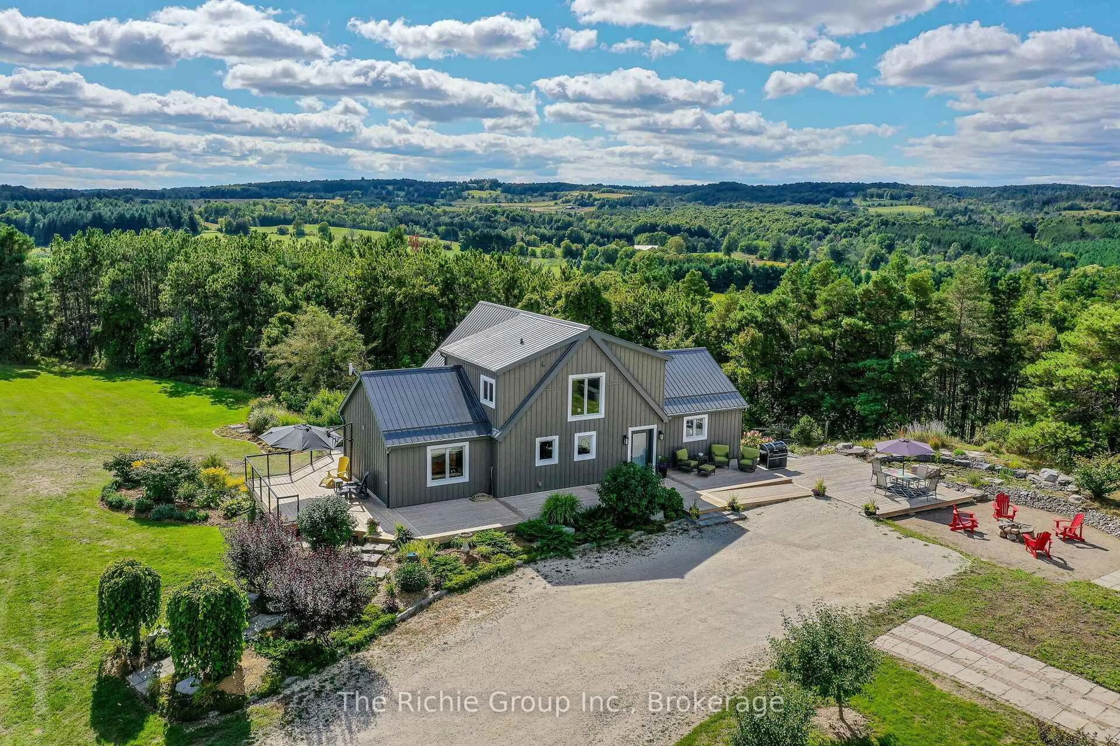A pic from outside/outdoor area/front of a property/back of a property/a pic from drone, water/lake/river/ocean view for 954461 7th Line Ehs Line, Mono Ontario L9W 6G1