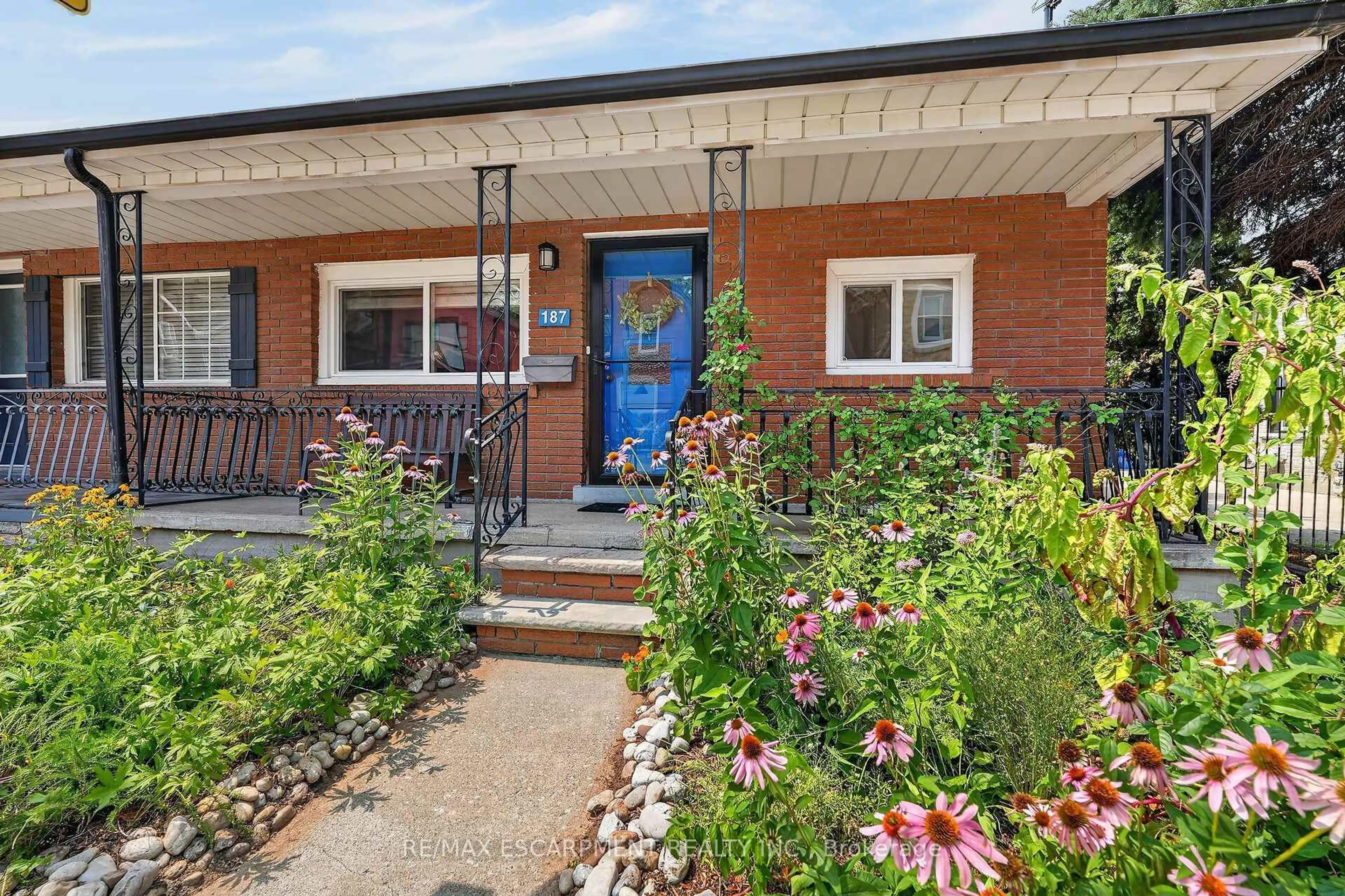 Home with brick exterior material, street for 187 Ray St, Hamilton Ontario L8R 2Y3