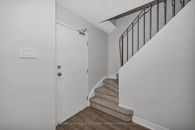 500 Fenerty Crt #6, Ottawa 4