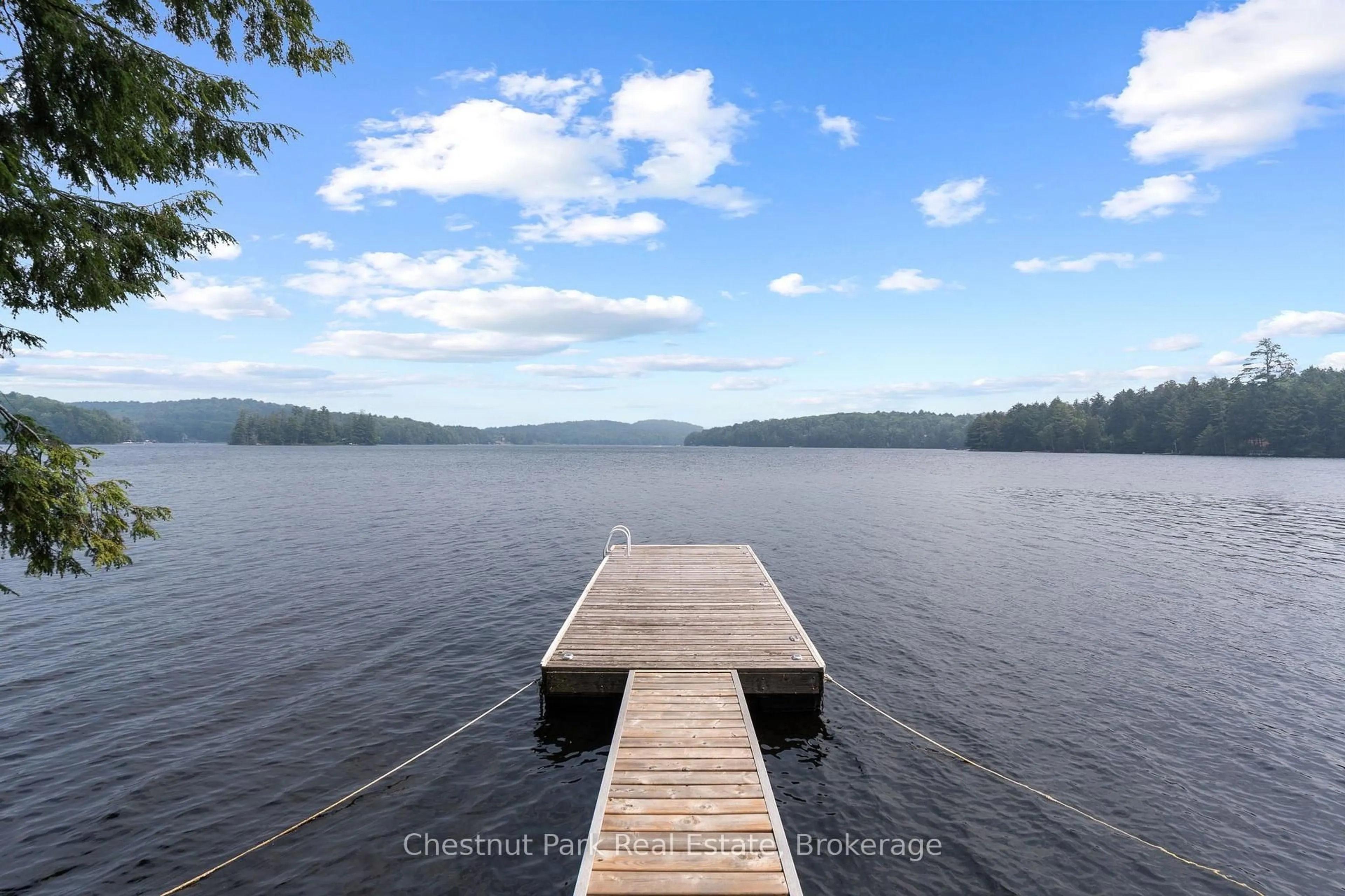 Patio, water/lake/river/ocean view for 1093 Prestige Crt, Dysart et al Ontario K0M 1S0
