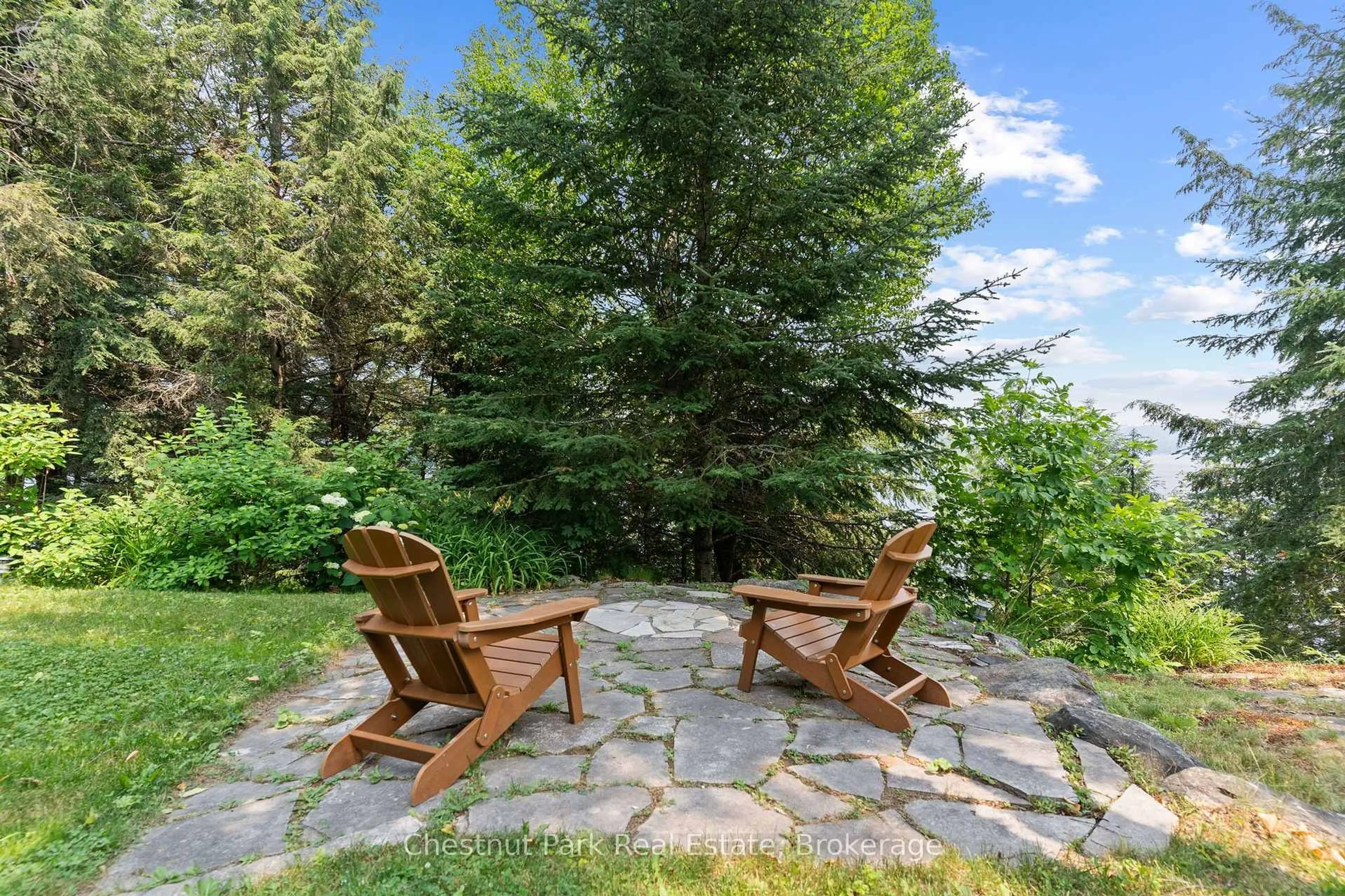 Patio, forest/trees view for 1093 Prestige Crt, Dysart et al Ontario K0M 1S0