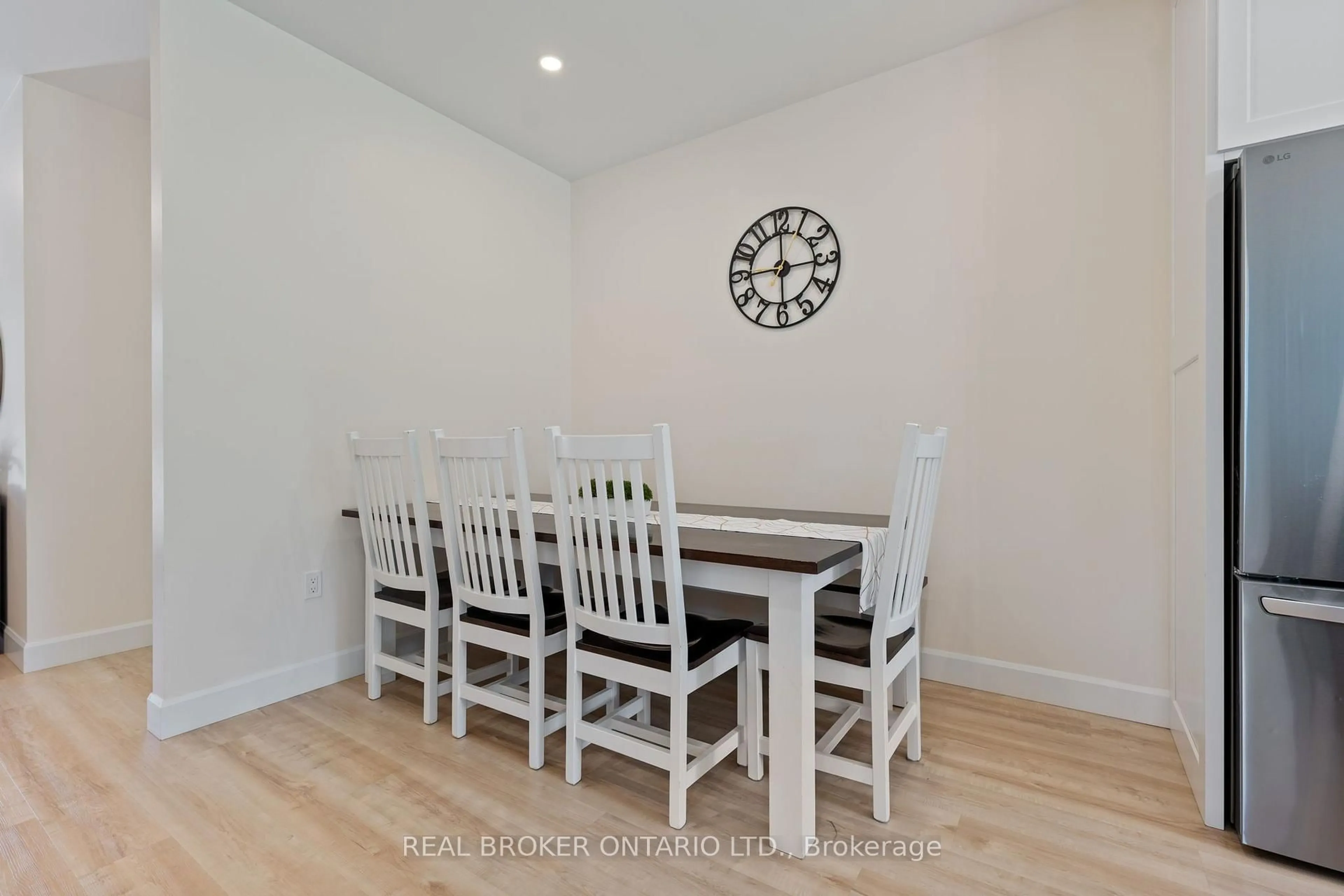 Dining room, wood/laminate floor for 1463 Norfolk County Road 21, Norfolk Ontario N4B 2W4