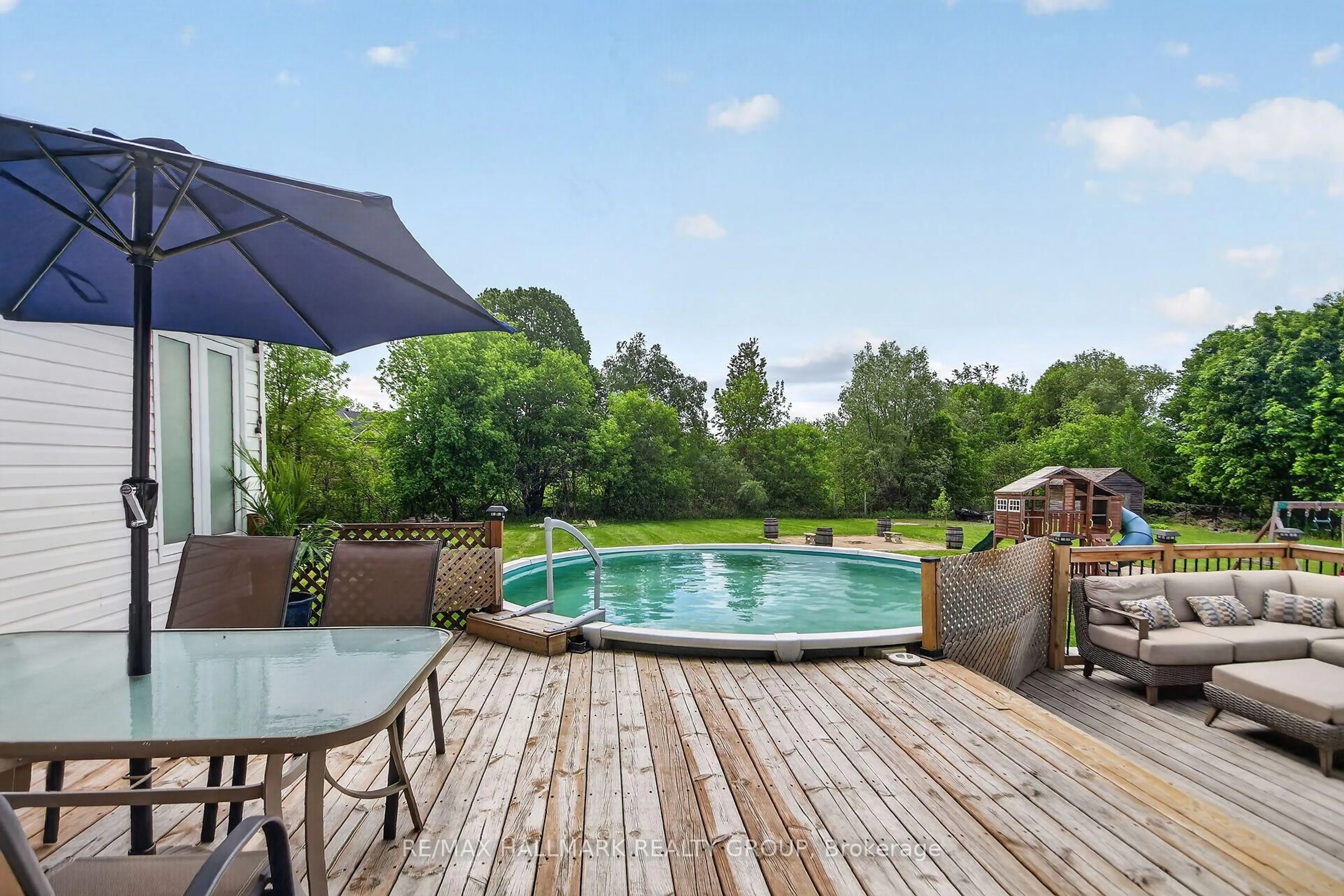 Pool for 7414 Dawn Tara Dr, Ottawa Ontario K4P 1P4