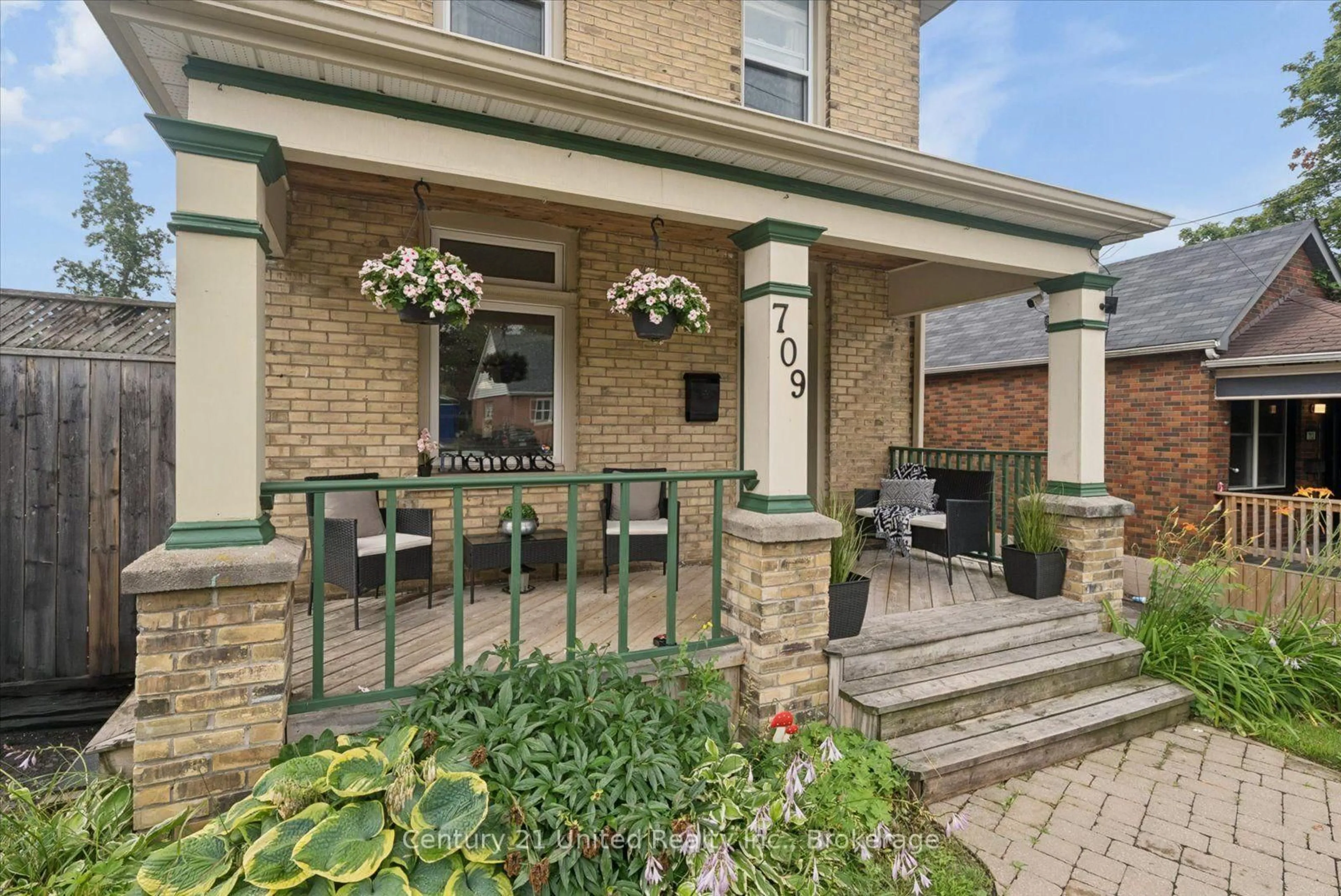 Home with brick exterior material, street for 709 Third Ave, Peterborough Ontario K9J 4P4