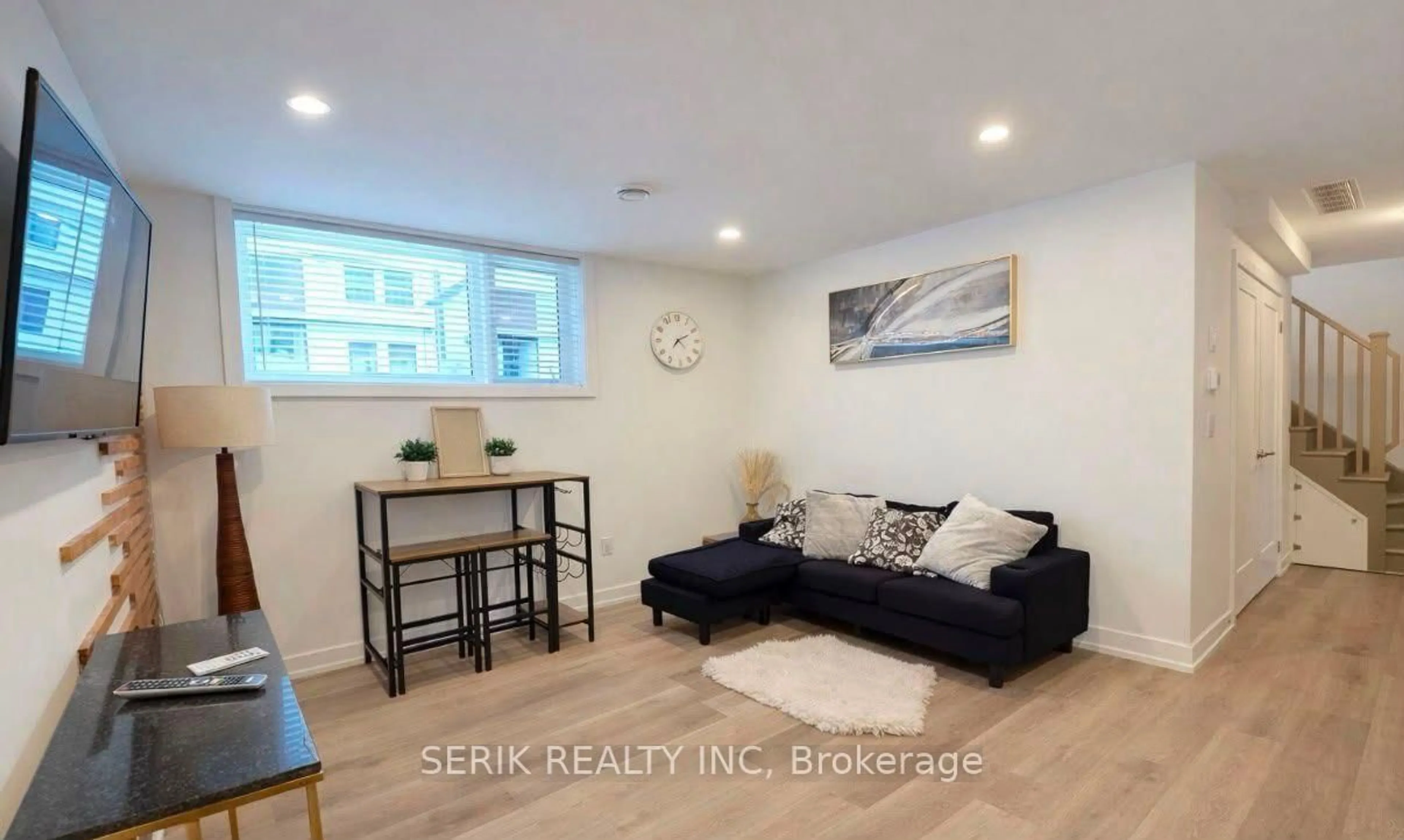 A pic of a room for 4263 Fourth Ave #615, Niagara Falls Ontario L2E 0C2