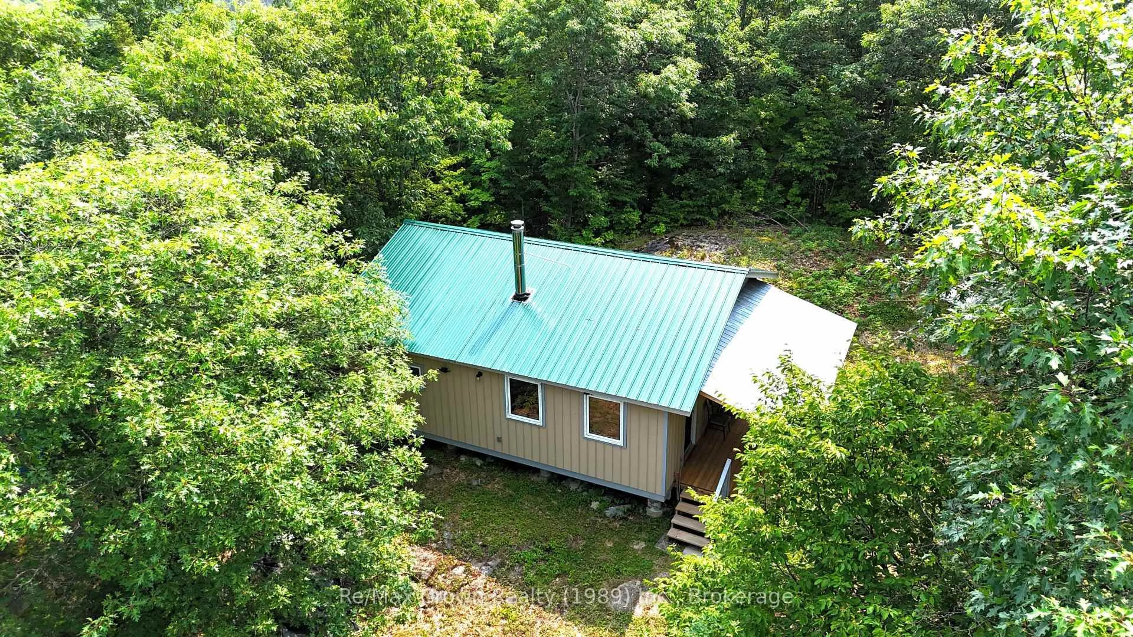 A pic from outside/outdoor area/front of a property/back of a property/a pic from drone, unknown for 00 534 Highway, Nipissing Ontario P0H 1W0