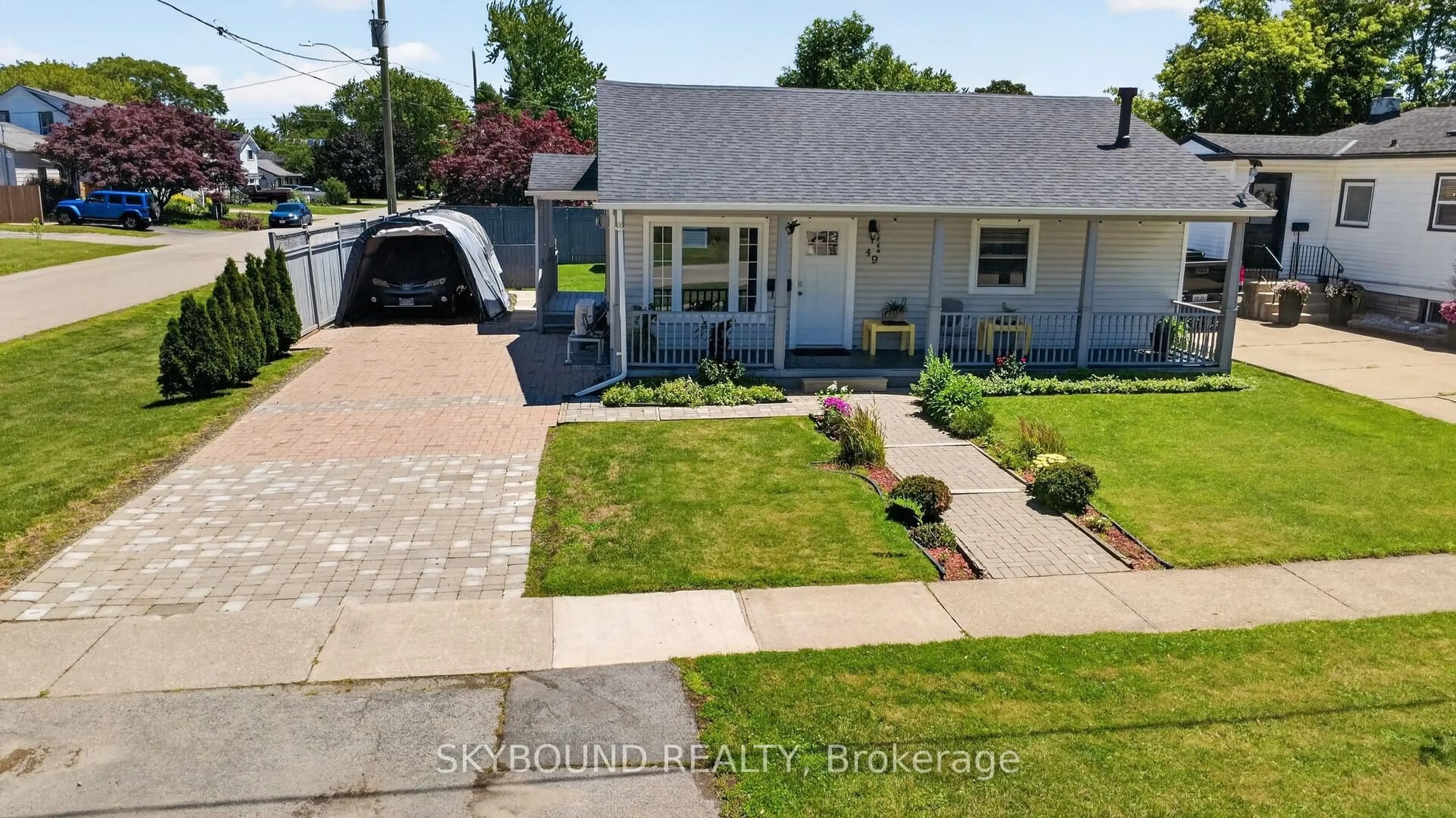 A pic from outside/outdoor area/front of a property/back of a property/a pic from drone, street for 49 Powerview Ave, St. Catharines Ontario L2S 1V6