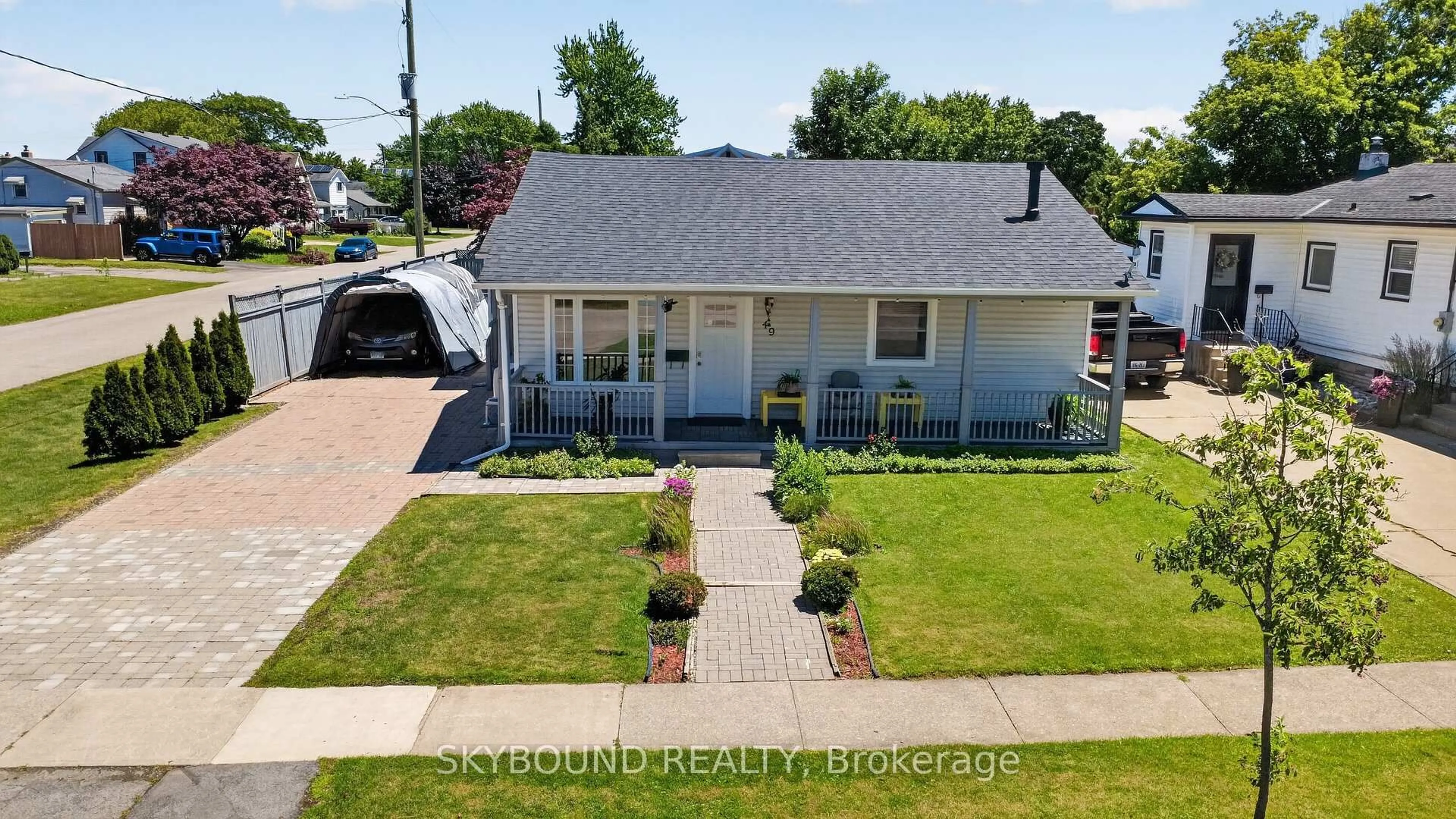 A pic from outside/outdoor area/front of a property/back of a property/a pic from drone, street for 49 Powerview Ave, St. Catharines Ontario L2S 1V6