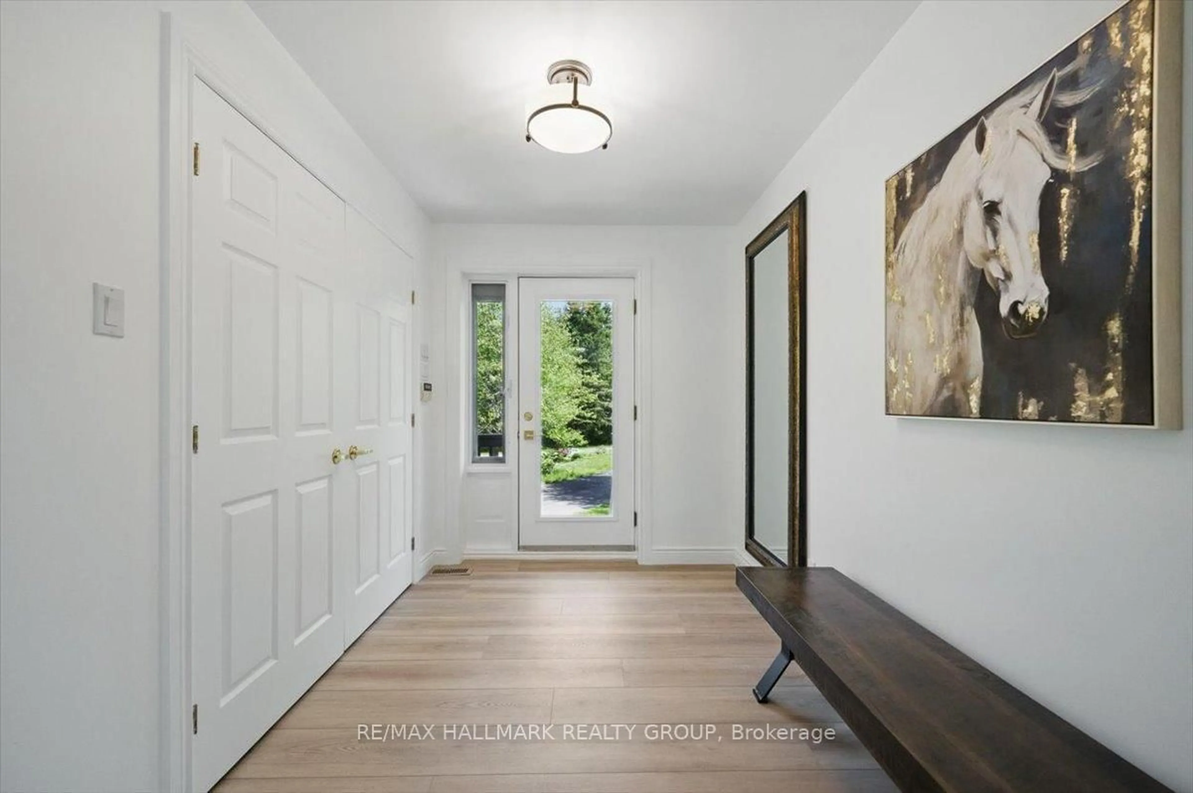 Indoor entryway for 1720 Des Pins Rd, The Nation Ontario K0A 2M0