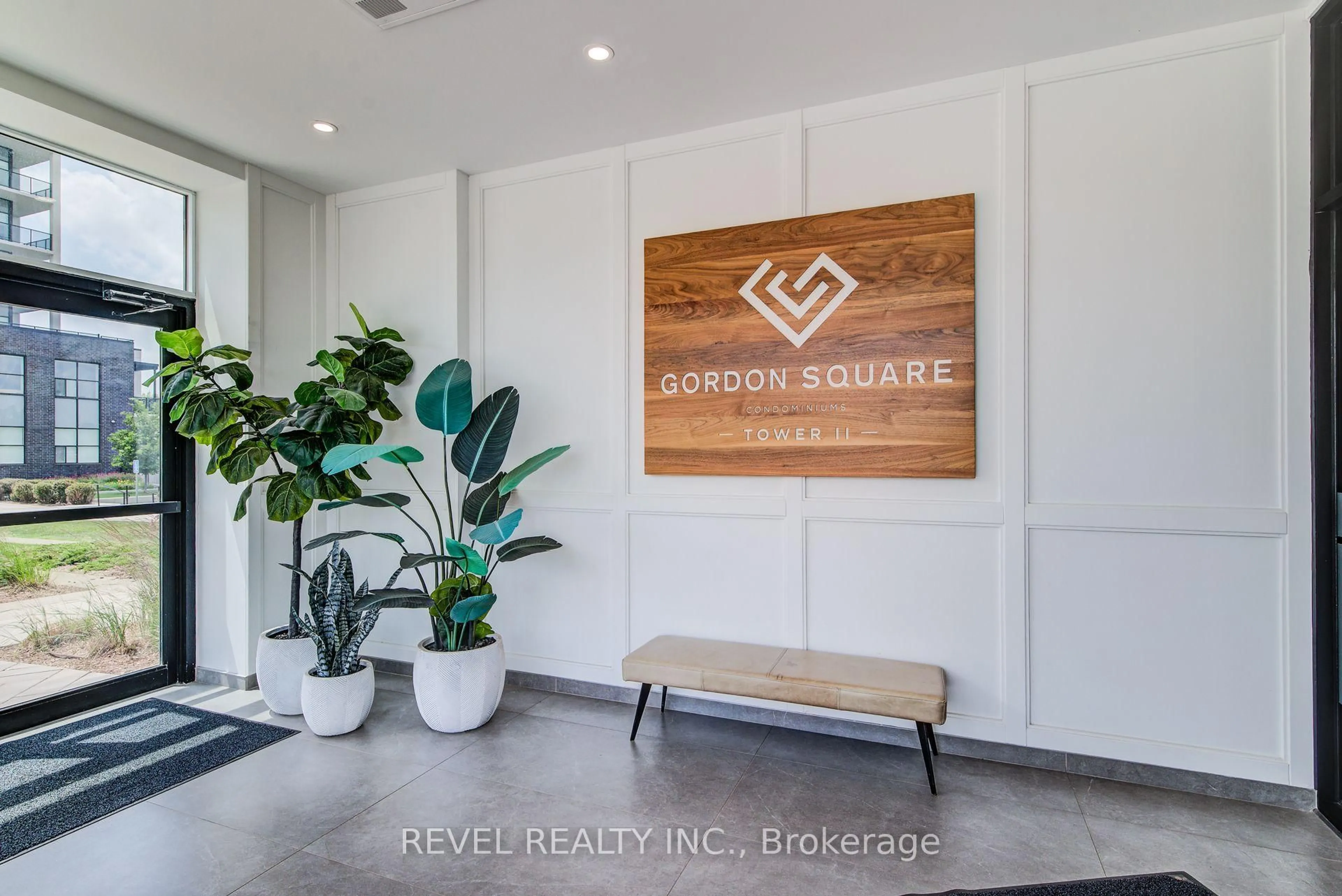 Indoor foyer for 1880 Gordon St #1109, Guelph Ontario N1L 0P5