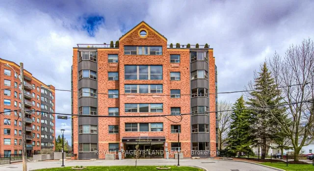 20 Ellen St #403, Kitchener 2