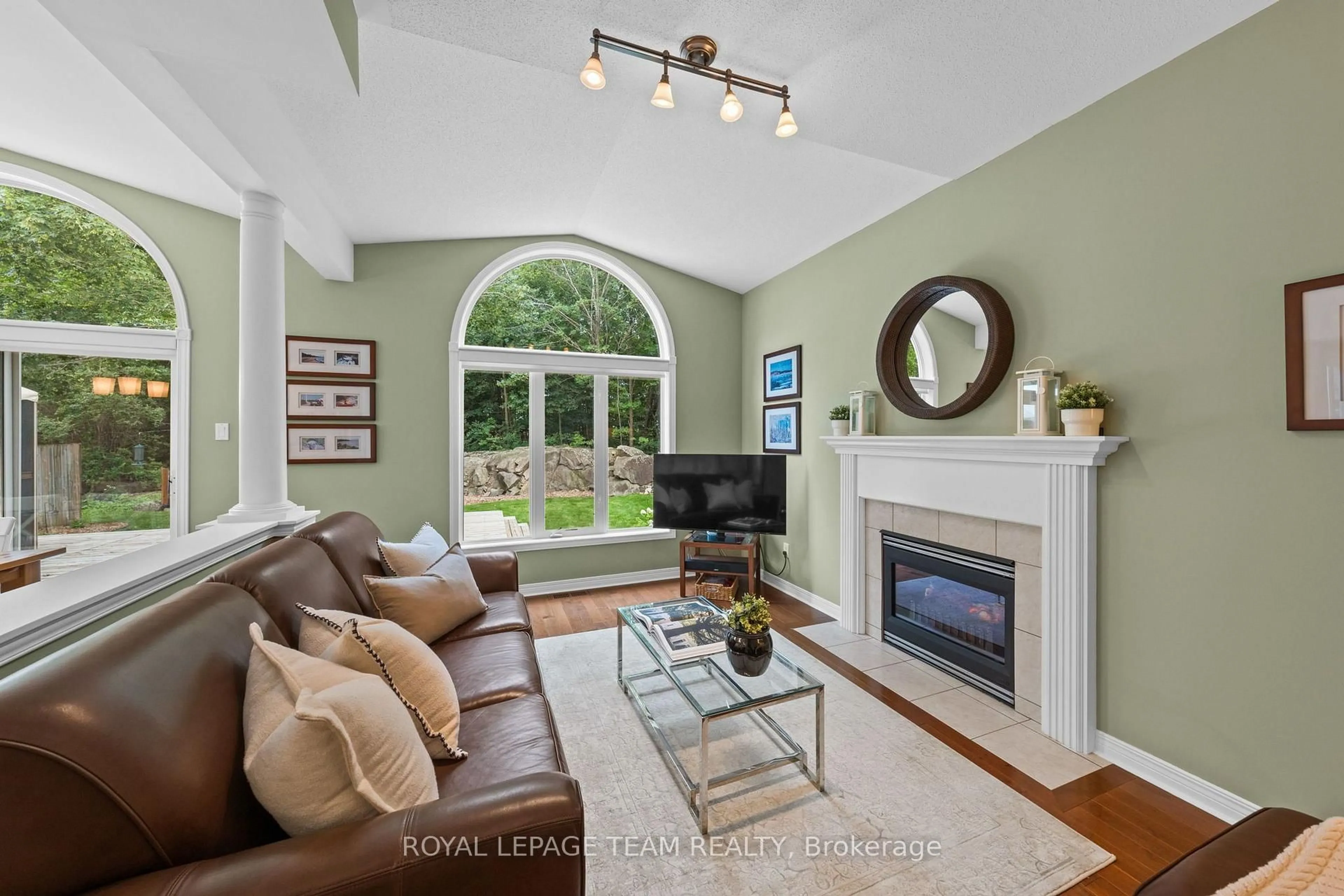 Living room with furniture, unknown for 13 Keno Way, Kanata Ontario K2T 1H4
